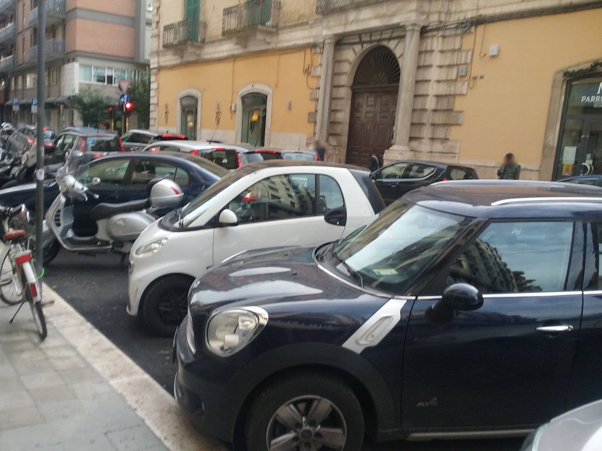 Street view near La Finestra Sul Centro, Bari — © pilolli (CC BY-SA · Mapillary)