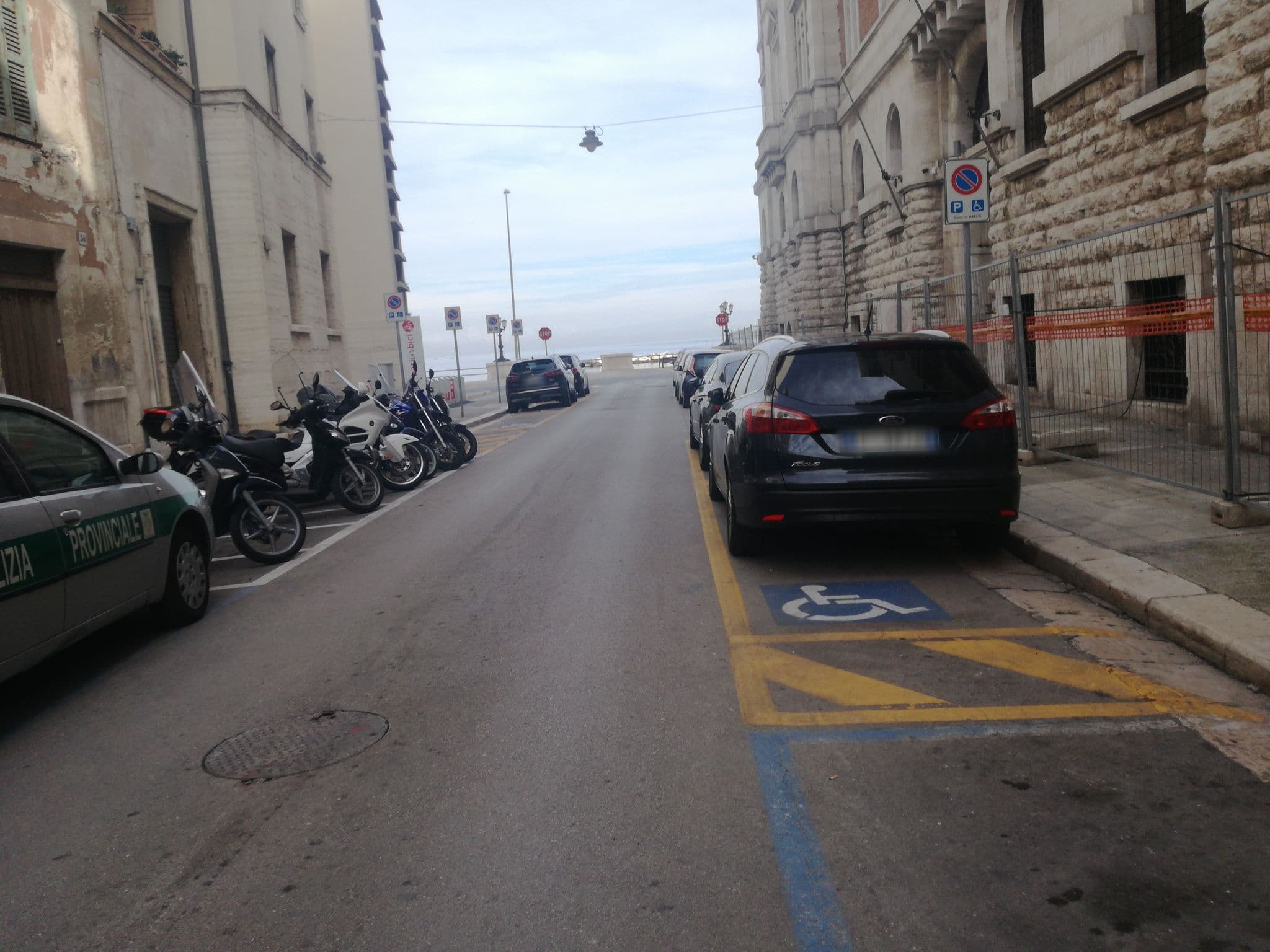 Street view near B & B Giuseppe & Greta, Bari — © danieledeflorio (CC BY-SA · Mapillary)