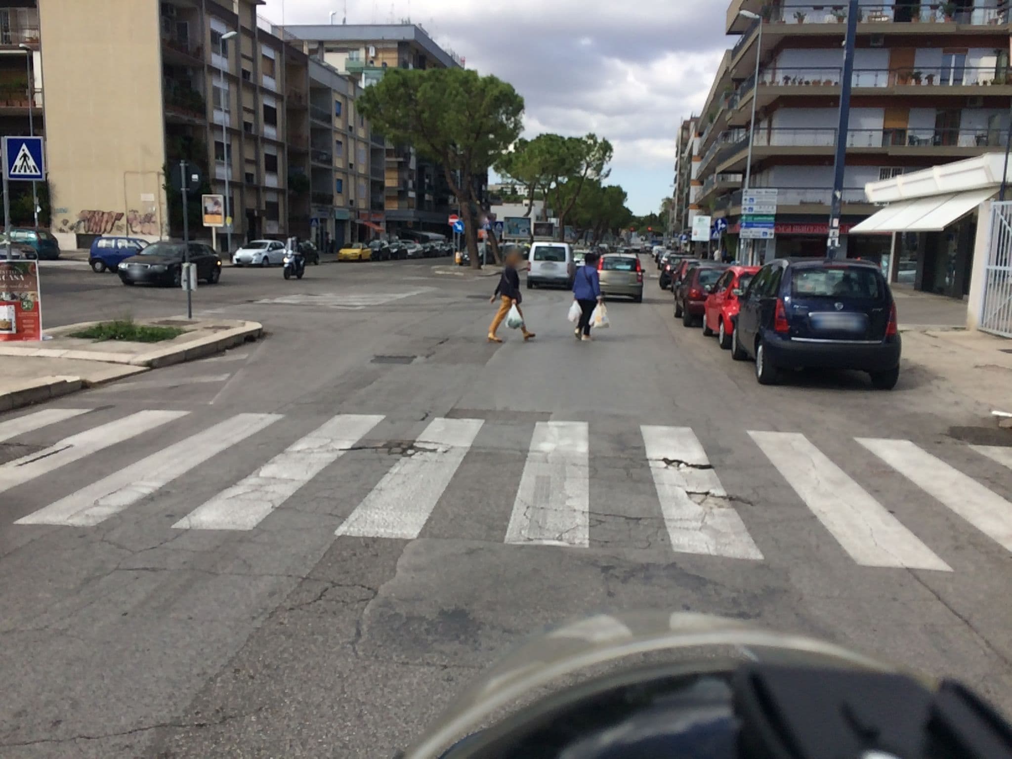 Street view near Albergo Gino, Bari — © nicolaottolino (CC BY-SA · Mapillary)