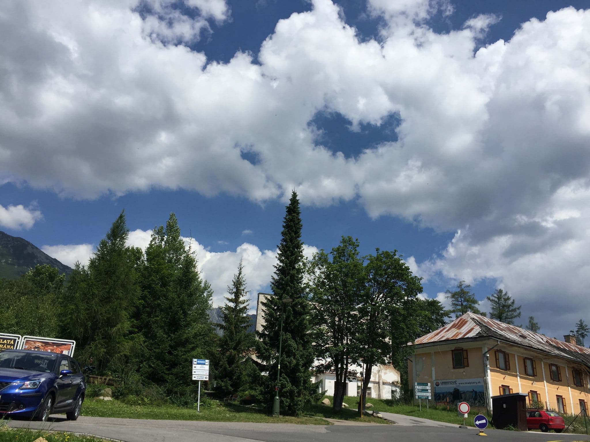 Street view near Švajčiarsky dom, Vysoké Tatry