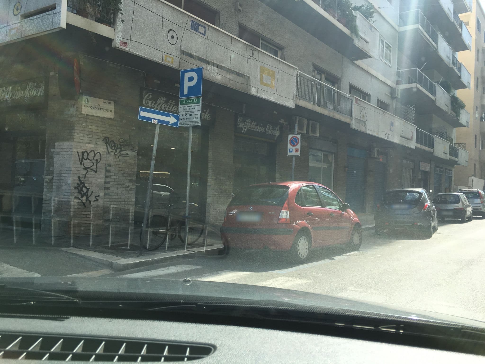 Street view near Fermata Marconi, Bari — © gaetanol (CC BY-SA · Mapillary)