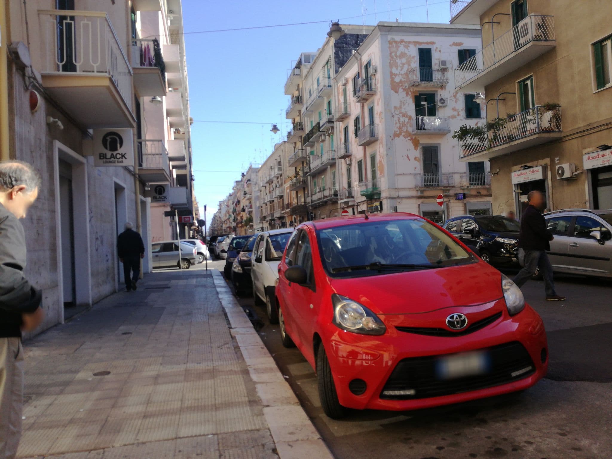 Street view near Casa di Mamma, Bari — © natanmast (CC BY-SA · Mapillary)