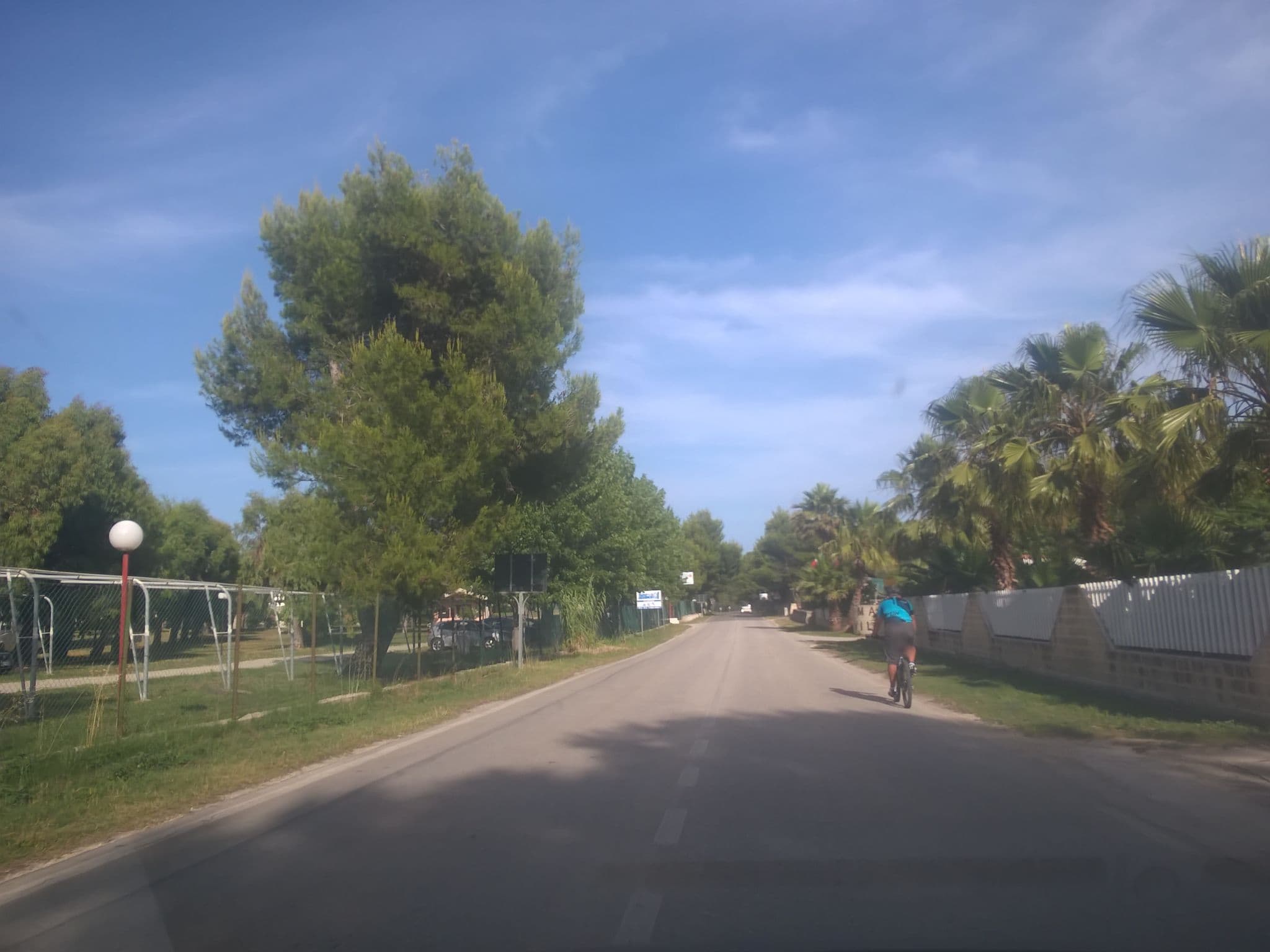 Street view near Villaggio Malia, Vieste — © dcavedon (CC BY-SA · Mapillary)