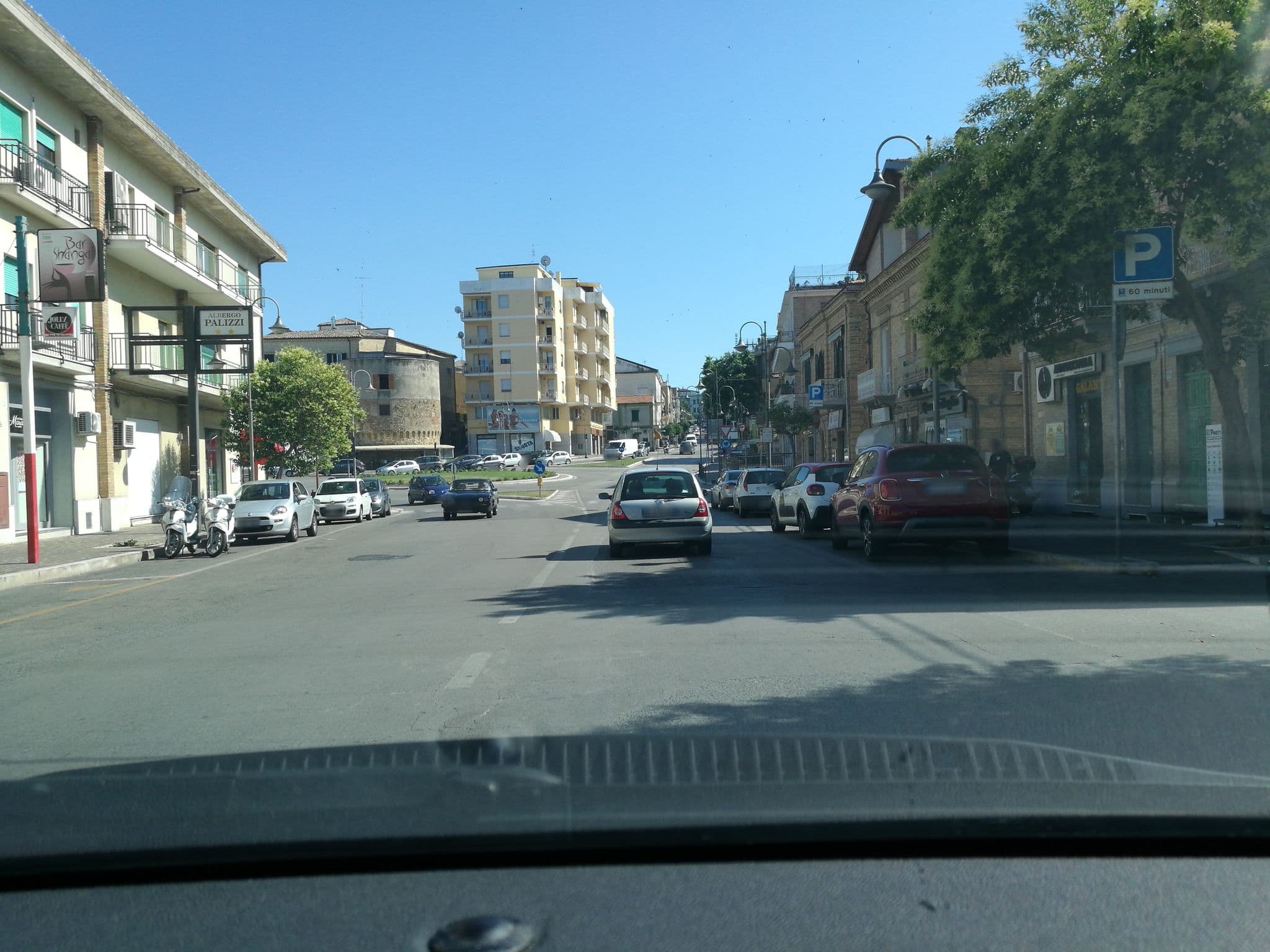 Street view near Albergo Palizzi, Vasto — © doduva2 (CC BY-SA · Mapillary)