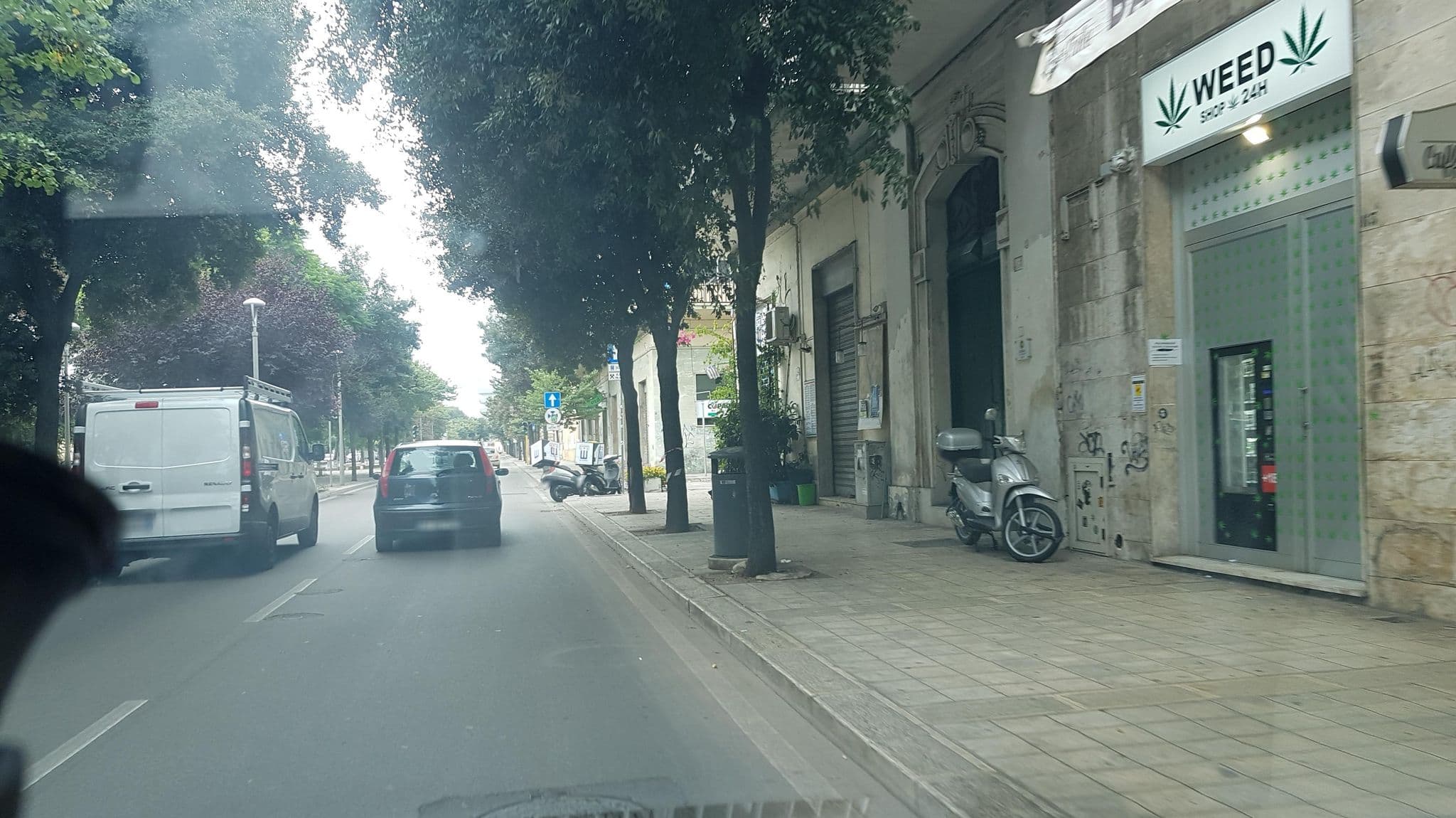 Street view near the palace, Lecce — © ale_zena_it (CC BY-SA · Mapillary)
