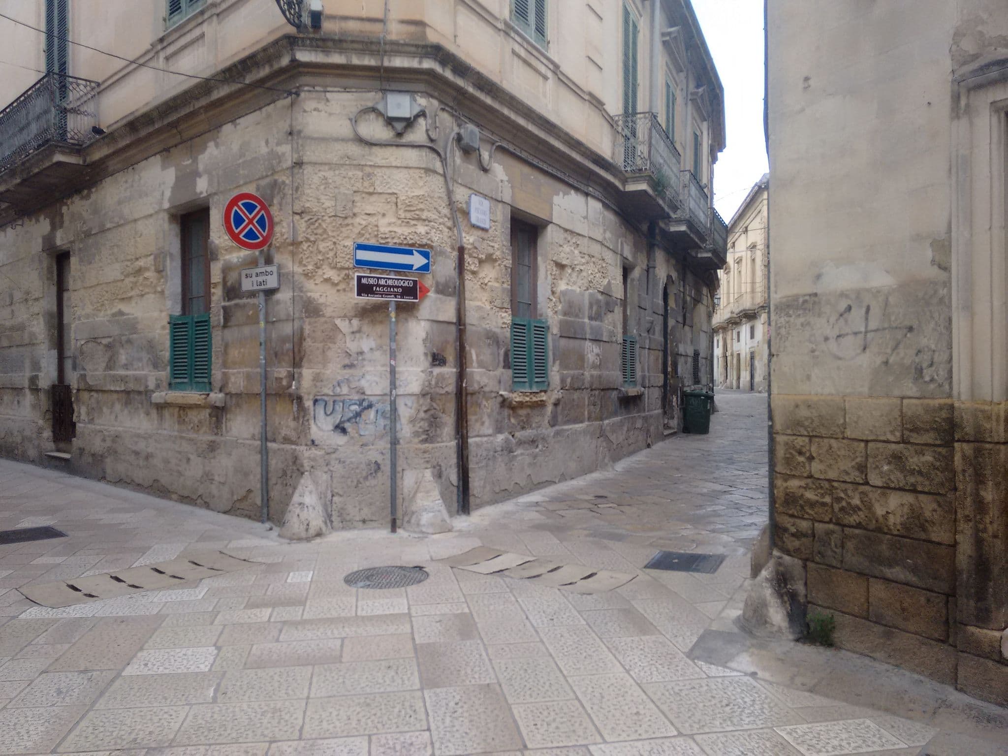 Street view near A Corte Balduini, Lecce — © iberti (CC BY-SA · Mapillary)