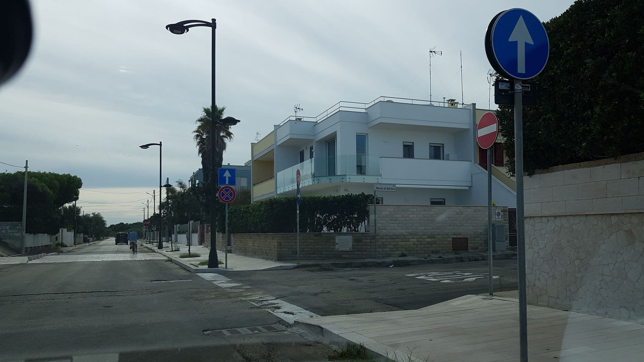 Street view near Albergo Ristorante La Casa Del Turista, Melendugno — © ale_zena_it (CC BY-SA · Mapillary)
