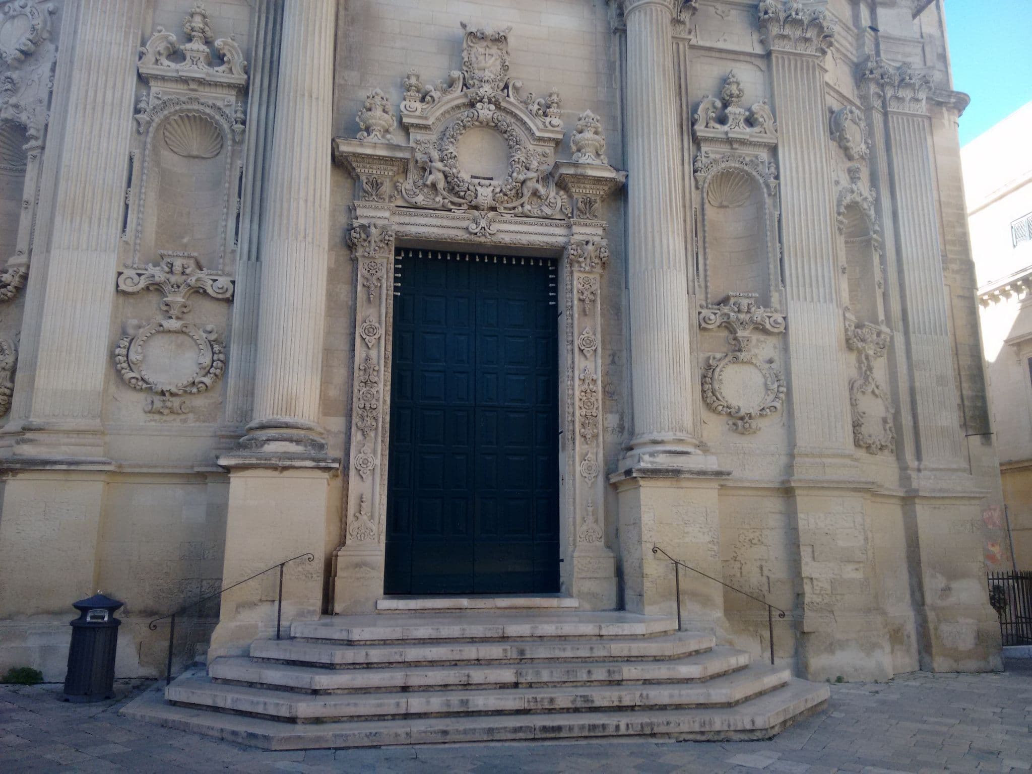 Street view near Suite Hotel Santa Chiara, Lecce — © iberti (CC BY-SA · Mapillary)
