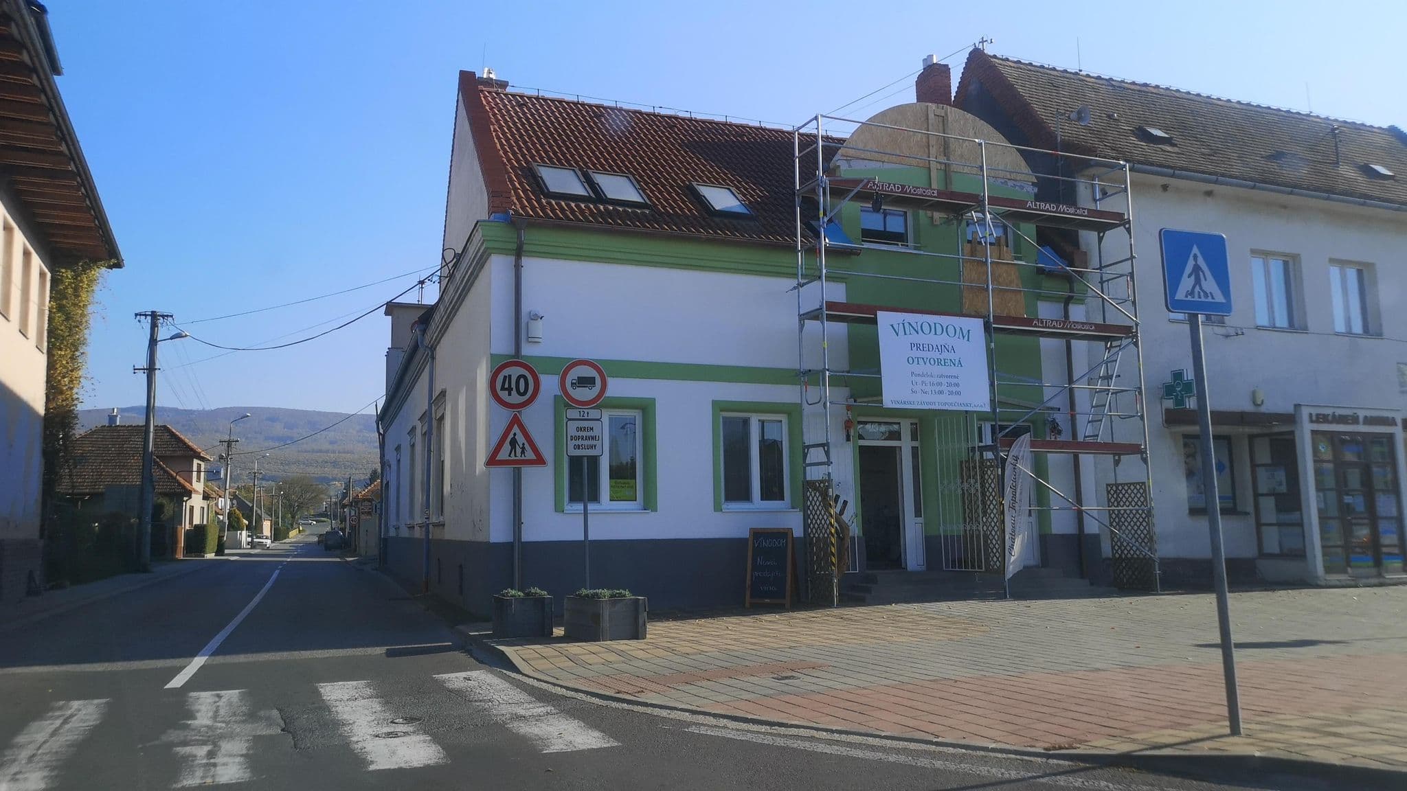 Street view near Národný dom, Topoľčianky — © moon4 (CC BY-SA · Mapillary)