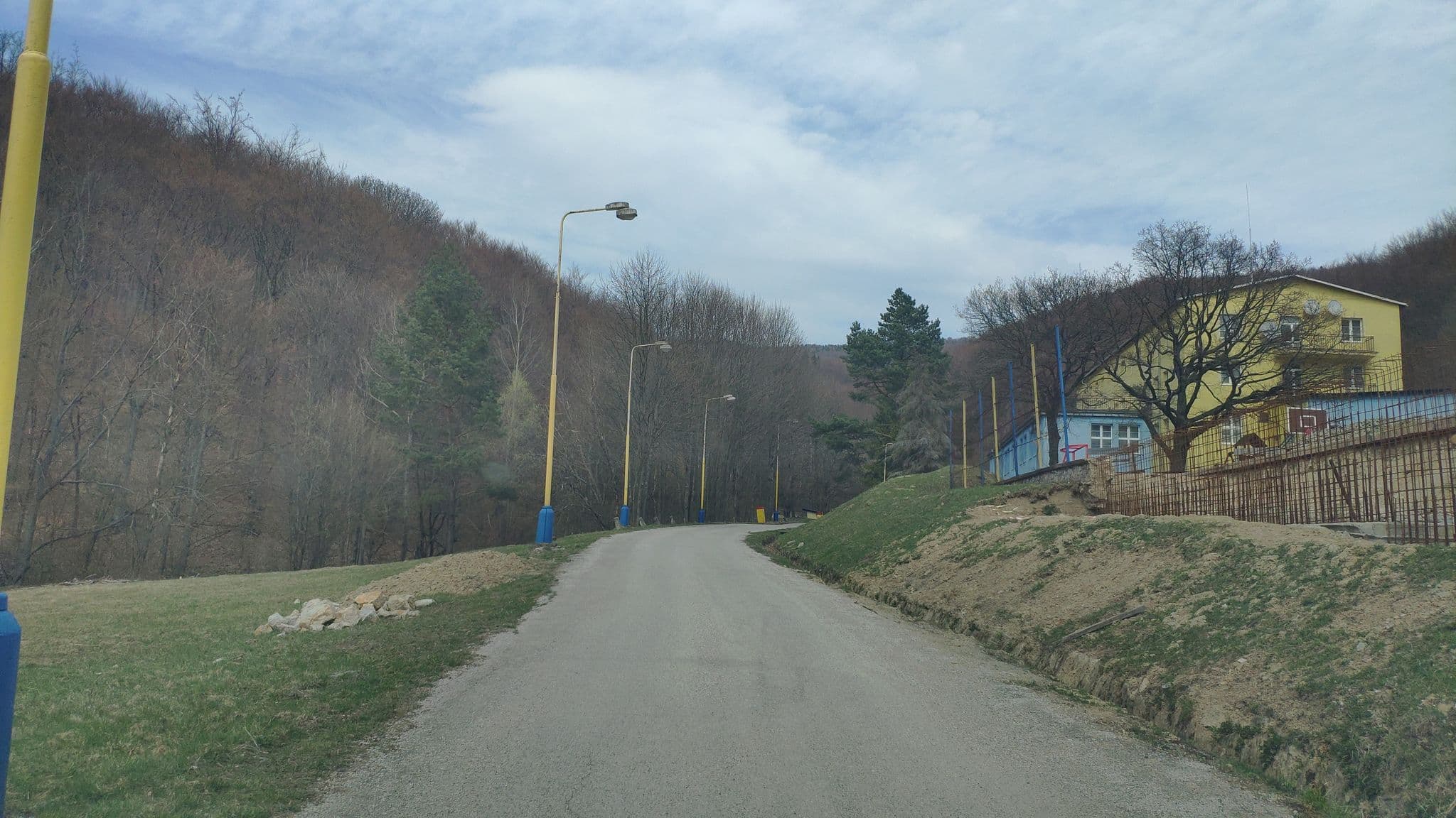 Street view near Rekreačné zariadenie Zlatá Idka, Jasov — © pavolg (CC BY-SA · Mapillary)