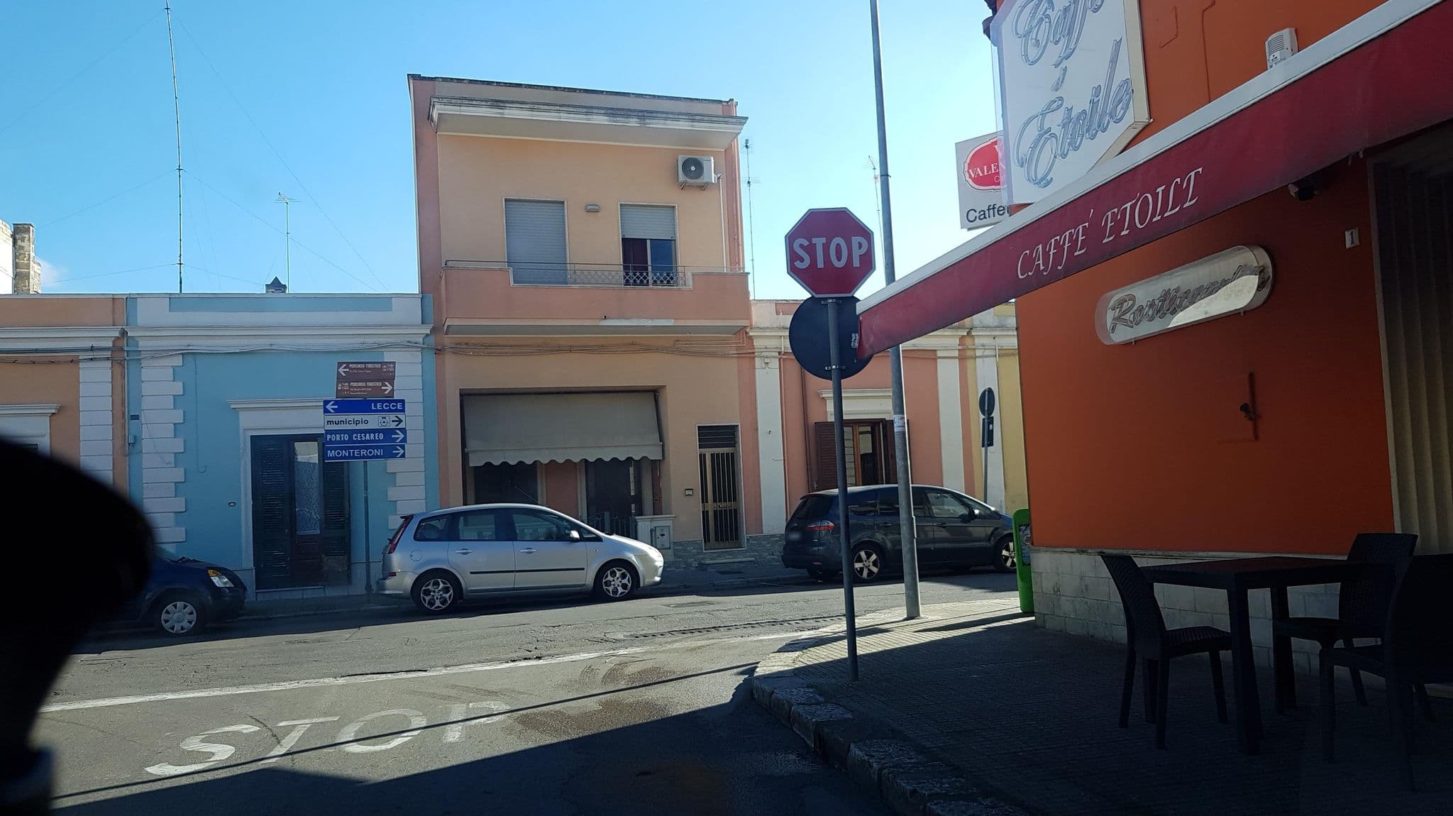 Street view near B&B il melegrano, Arnesano — © ale_zena_it (CC BY-SA · Mapillary)