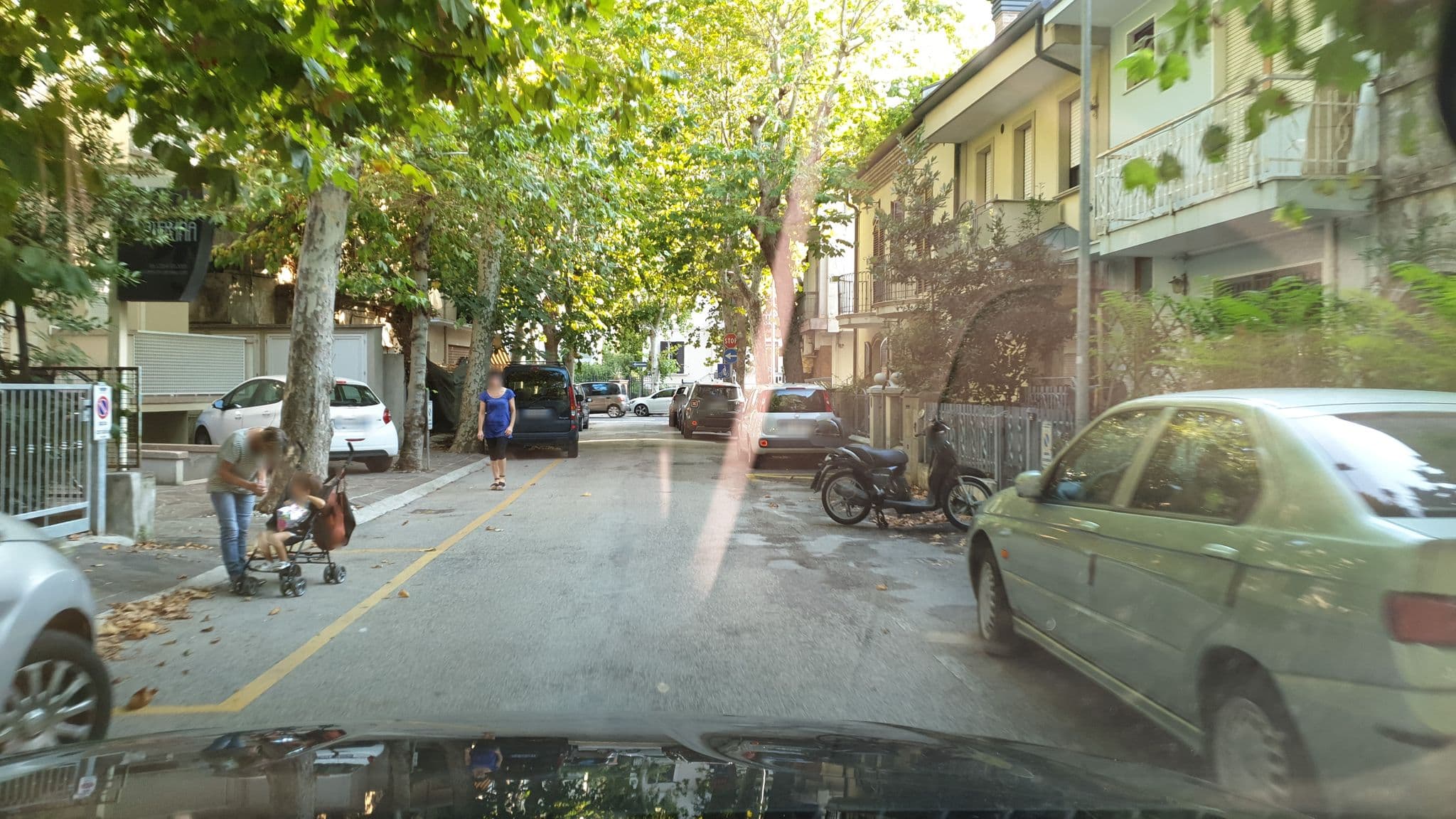 Street view near Hotel Alda - Amelia di Calbi Aldo Franco e C. SNC, Cattolica — © zerbit (CC BY-SA · Mapillary)