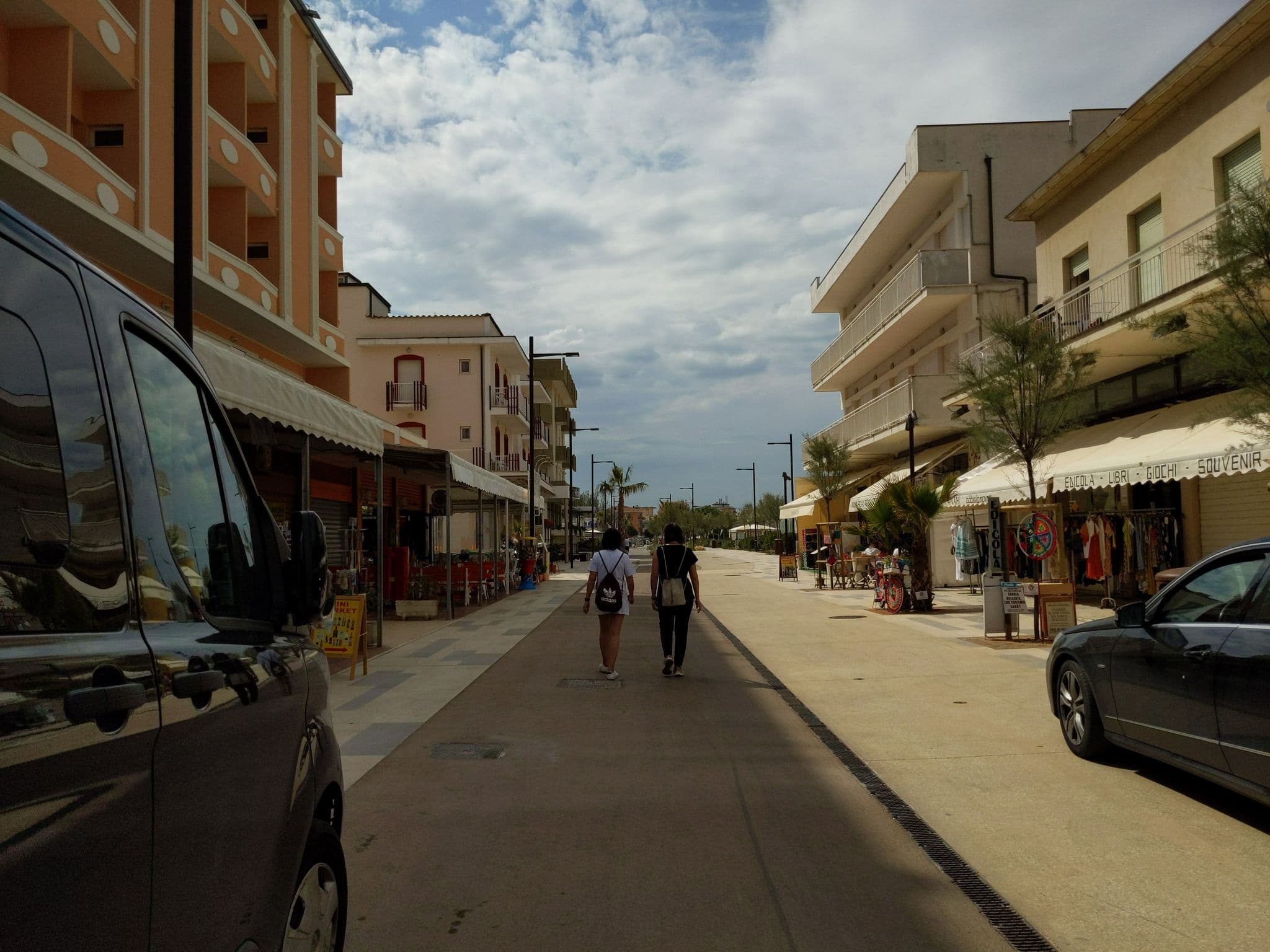 Street view near Hotel Alexander Resort, Rimini — © sorcrosc (CC BY-SA · Mapillary)