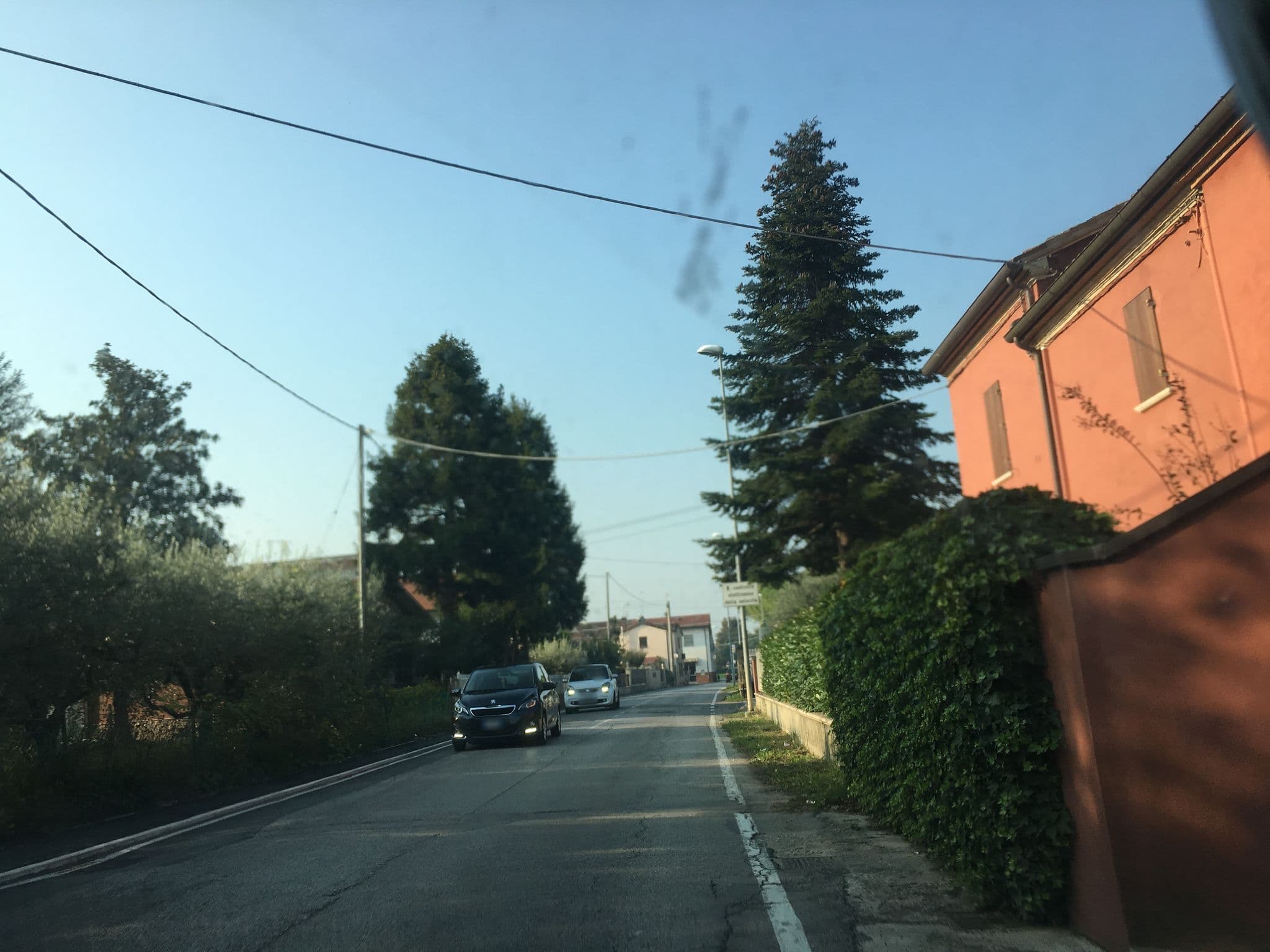Street view near Casale Simbeni, Santa Monica-Cella — © elcresh (CC BY-SA · Mapillary)