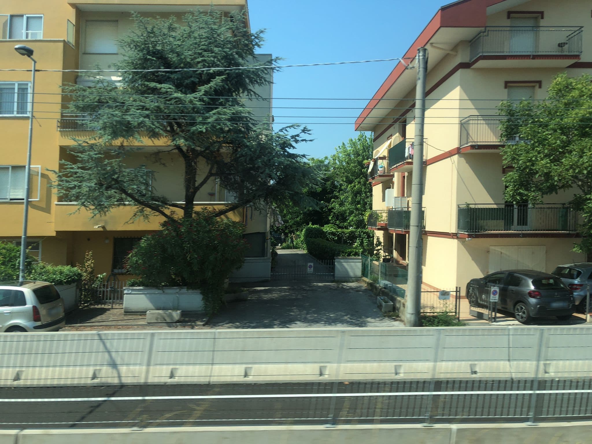 Street view near Hotel Mutacita, Riccione — © peterleth (CC BY-SA · Mapillary)
