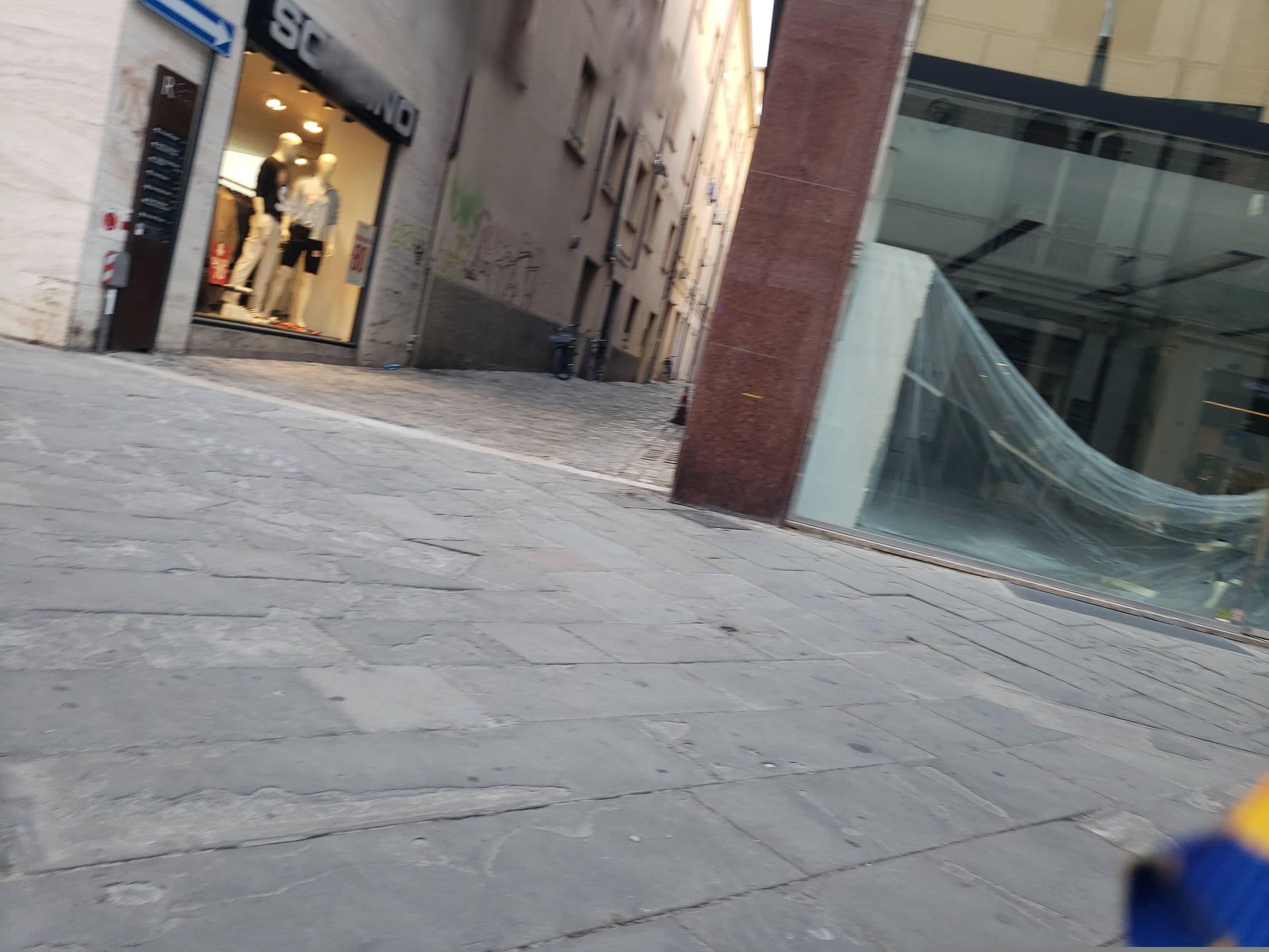 Street view near Bed and Breakfast vicolo 21, Rimini — © mapfool (CC BY-SA · Mapillary)