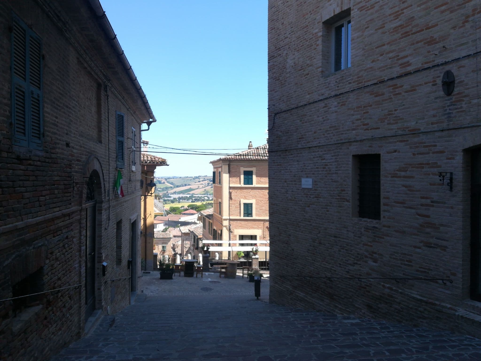 Street view near Hotel Il Giglio, Corinaldo — © jeawrong (CC BY-SA · Mapillary)
