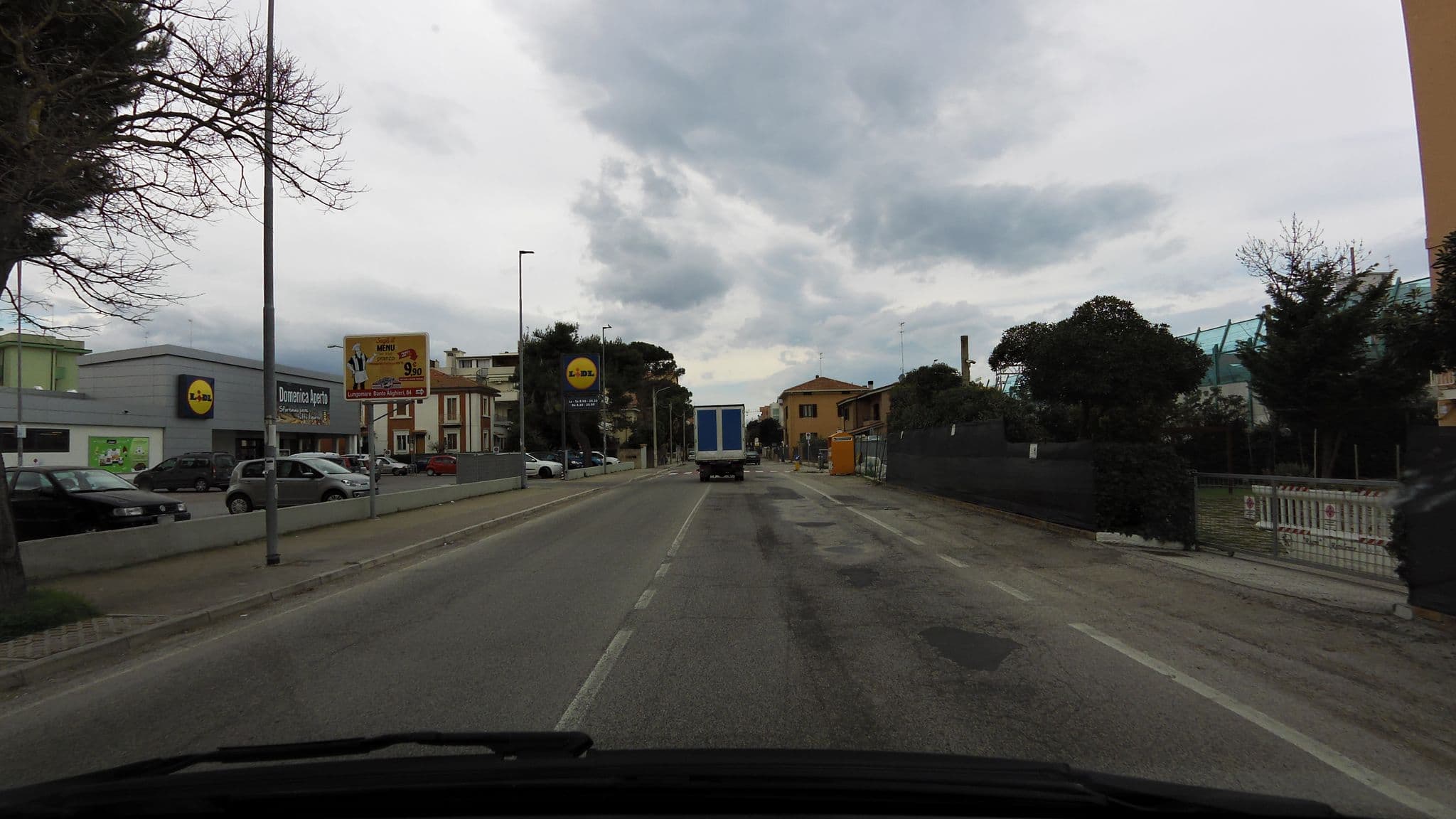 Street view near Residence Regni, Senigallia — © czmrtn (CC BY-SA · Mapillary)