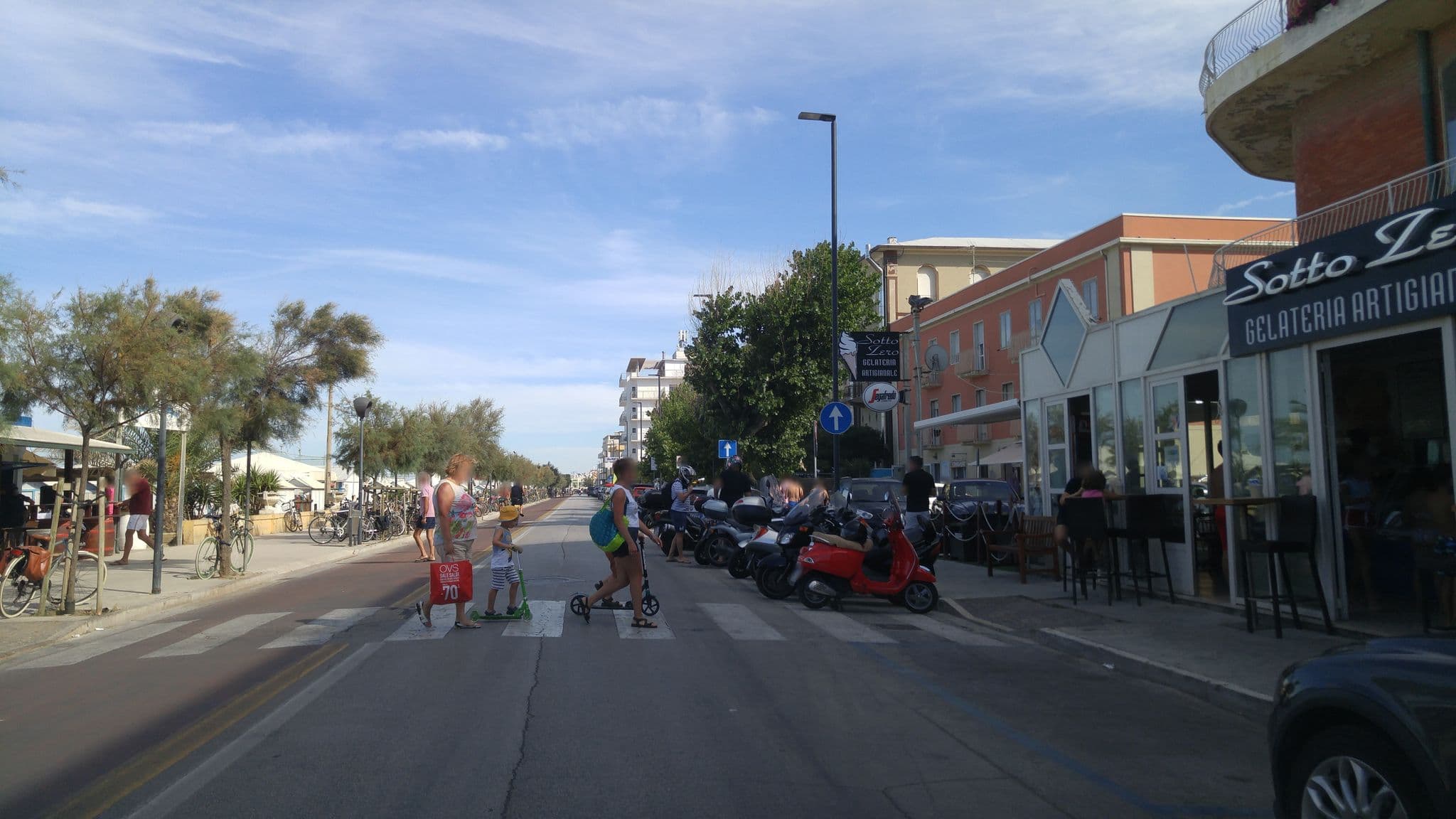 Street view near Hotel De La Ville, Senigallia — © sorcrosc (CC BY-SA · Mapillary)
