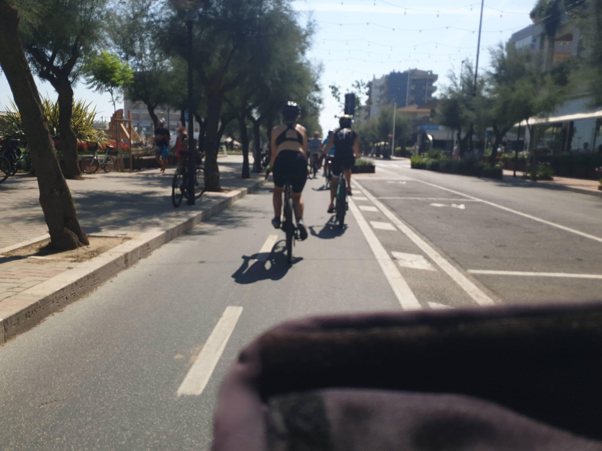 Street view near Cruiser Congress Hotel, Pesaro — © voschix (CC BY-SA · Mapillary)