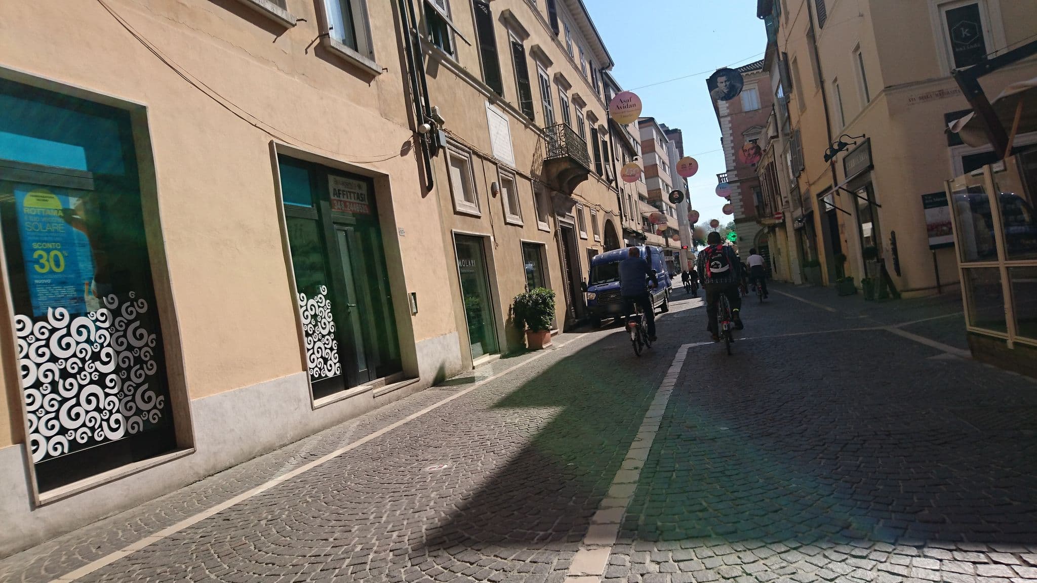 Street view near Open space in centro storico, Pesaro — © voschix (CC BY-SA · Mapillary)