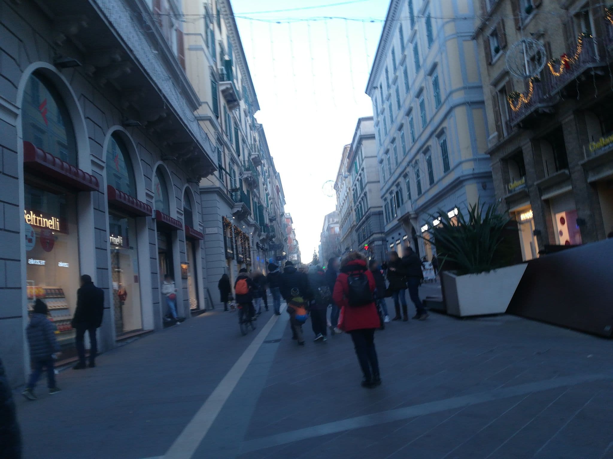 Street view near L'Elefante, Ancona — © jeawrong (CC BY-SA · Mapillary)