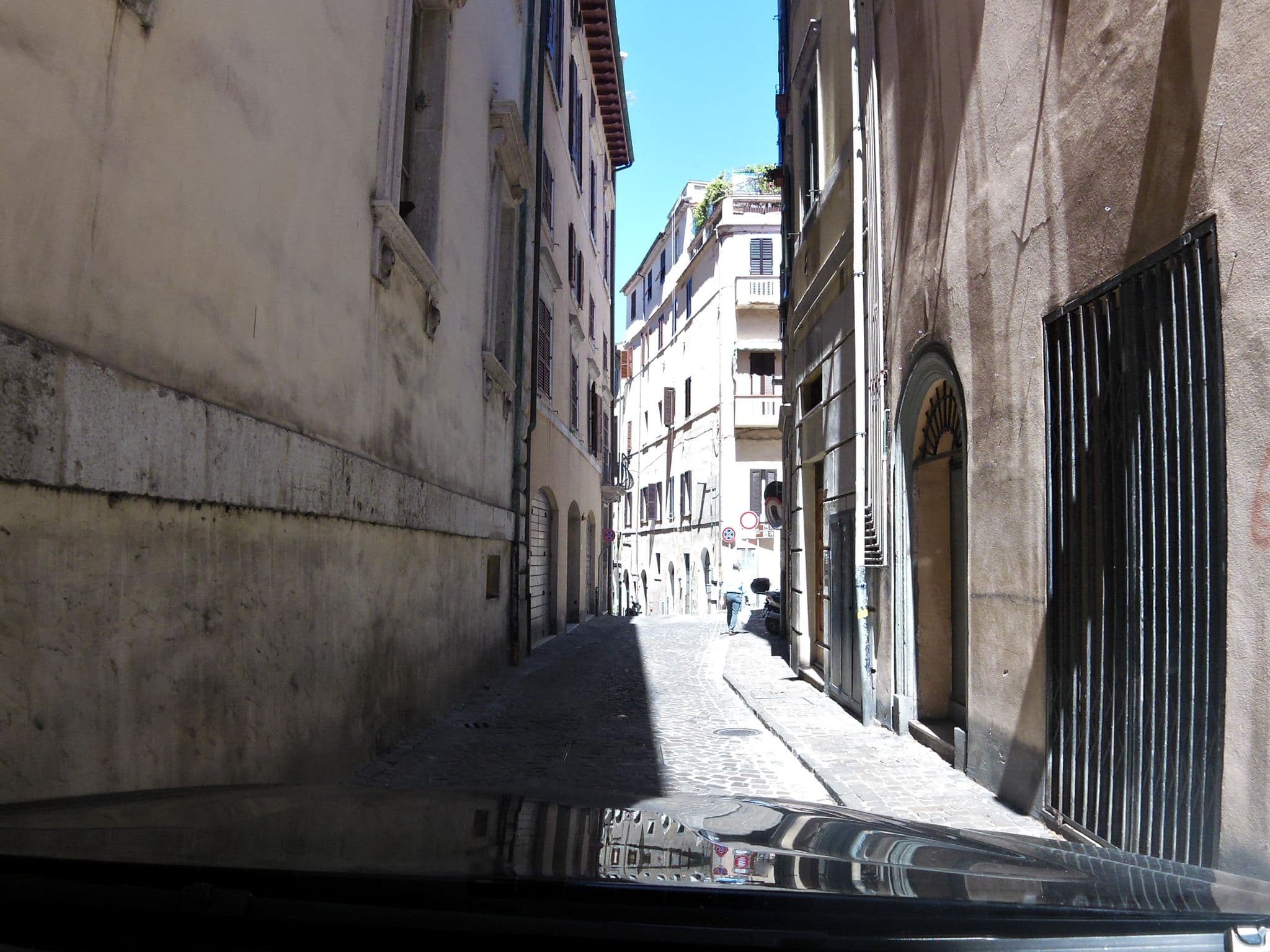 Street view near Il Guasco Rooms, Ancona — © czmrtn (CC BY-SA · Mapillary)