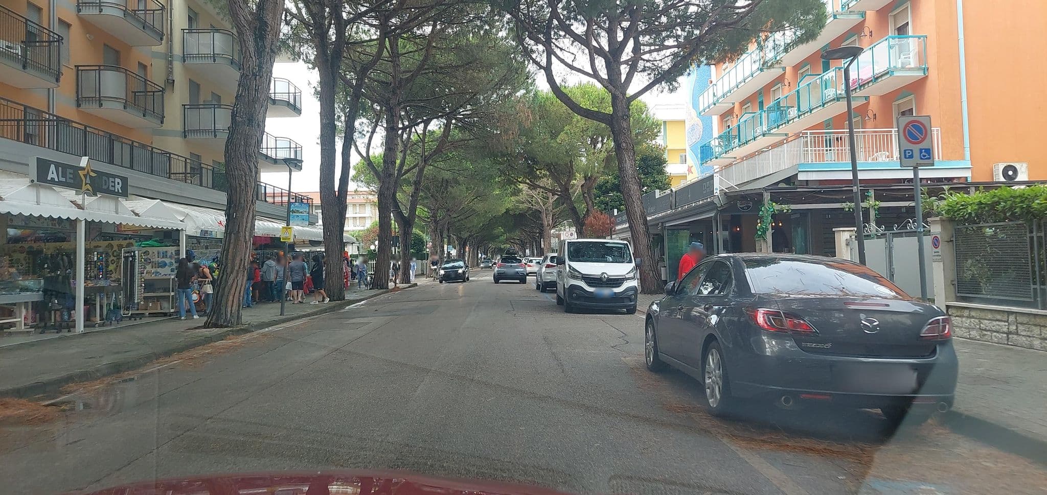 Street view near Sunny Holiday SRL, Lido di Jesolo — © gzin (CC BY-SA · Mapillary)