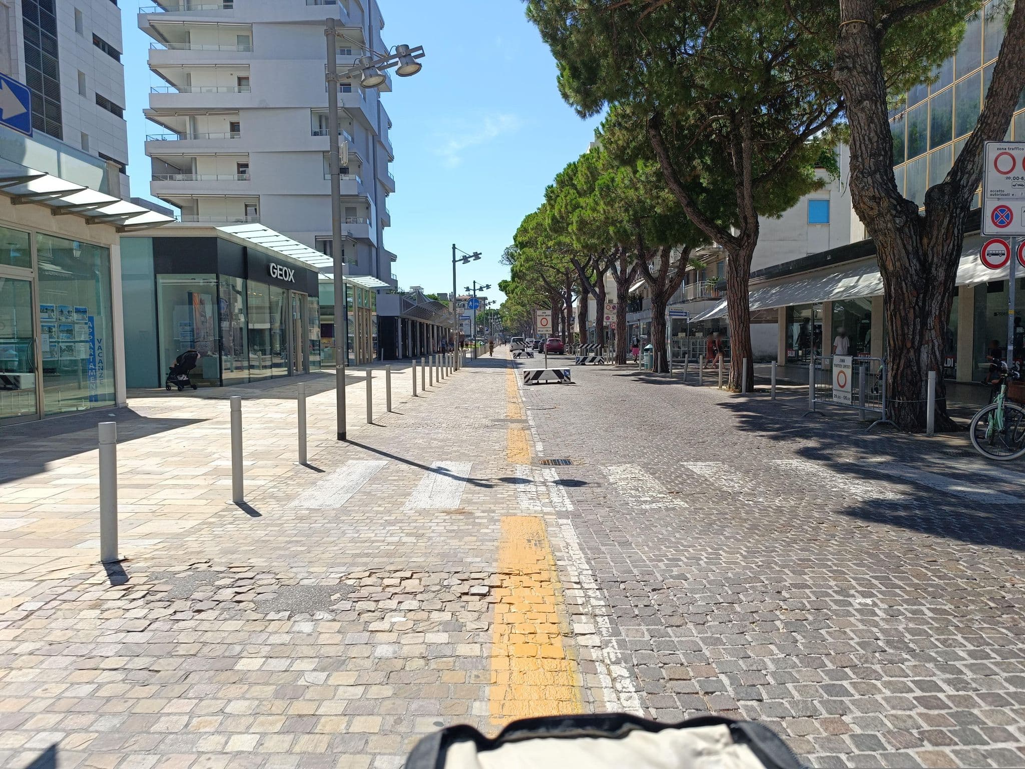 Street view near Adria Holiday, Lido di Jesolo — © Duro (CC BY-SA · Mapillary)