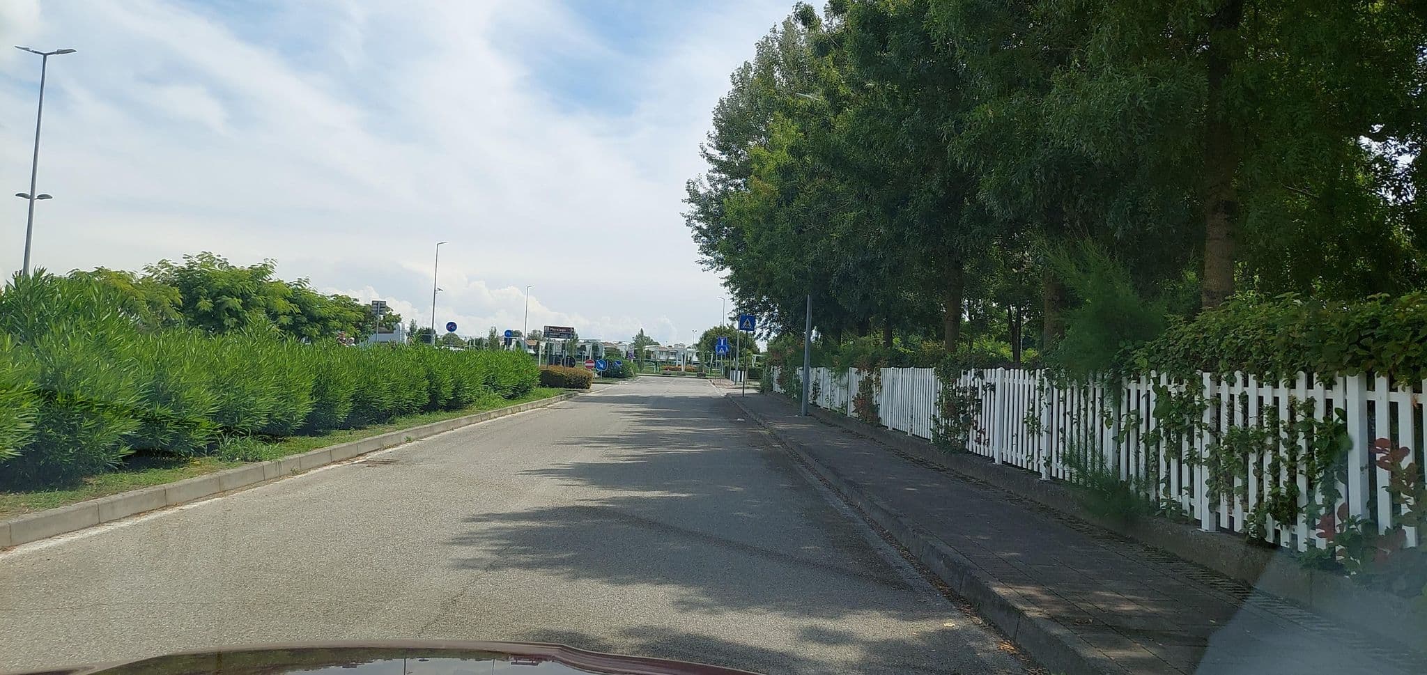 Street view near Villagio Ai Pioppi, Caorle — © gzin (CC BY-SA · Mapillary)