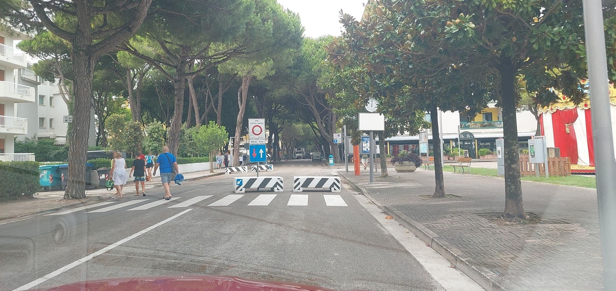 Street view near Diplomatic Apartment, Lido di Jesolo — © gzin (CC BY-SA · Mapillary)