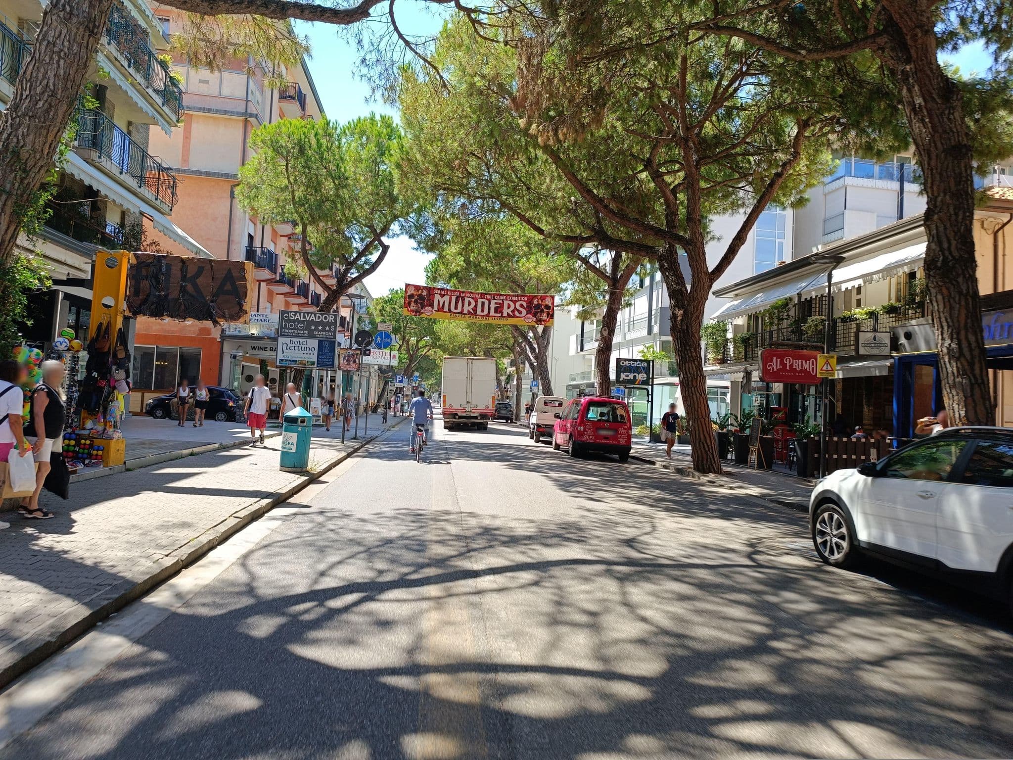 Street view near Appartamenti Gherbin, Lido di Jesolo — © Duro (CC BY-SA · Mapillary)