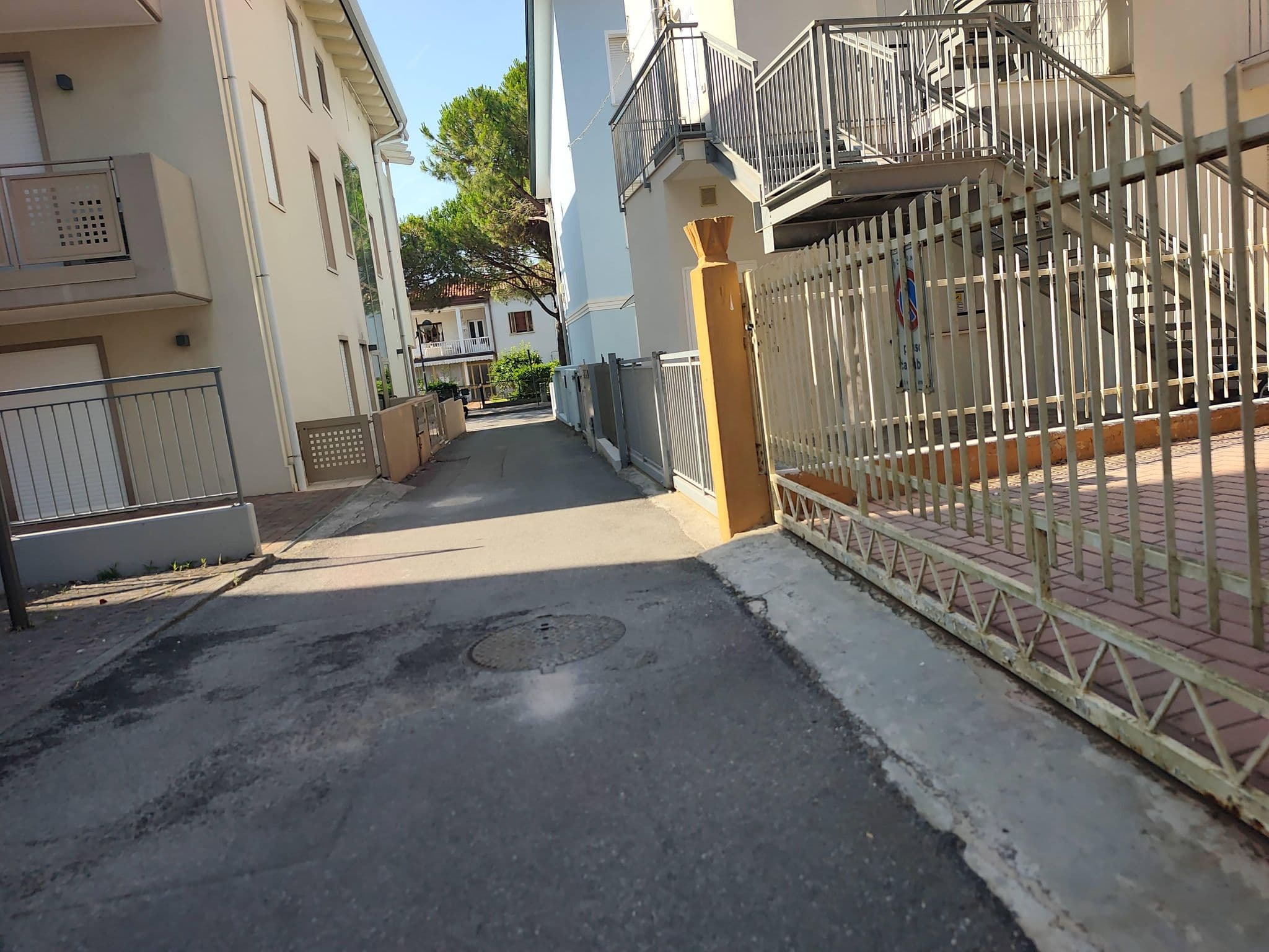 Street view near Condominio Oca Bianca, Lido di Jesolo — © Duro (CC BY-SA · Mapillary)