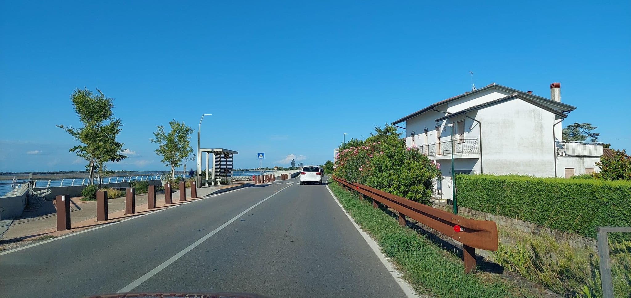 Street view near Bungalow Gambaro, Ca' Savio — © gzin (CC BY-SA · Mapillary)