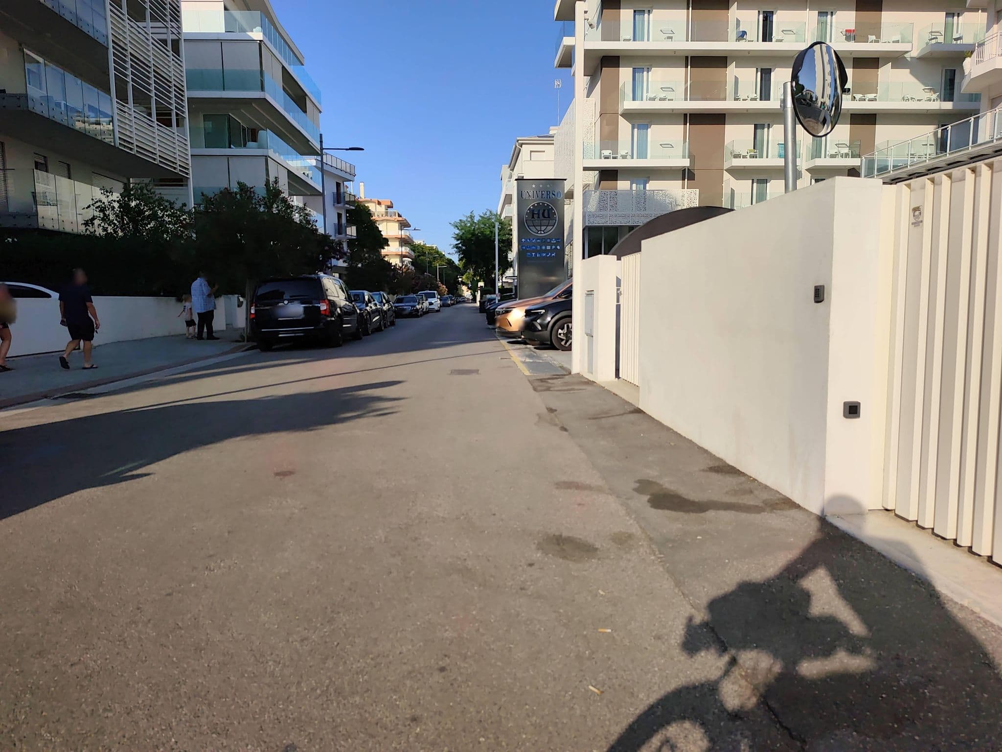 Street view near Universo Hotel Jesolo, Lido di Jesolo — © Duro (CC BY-SA · Mapillary)