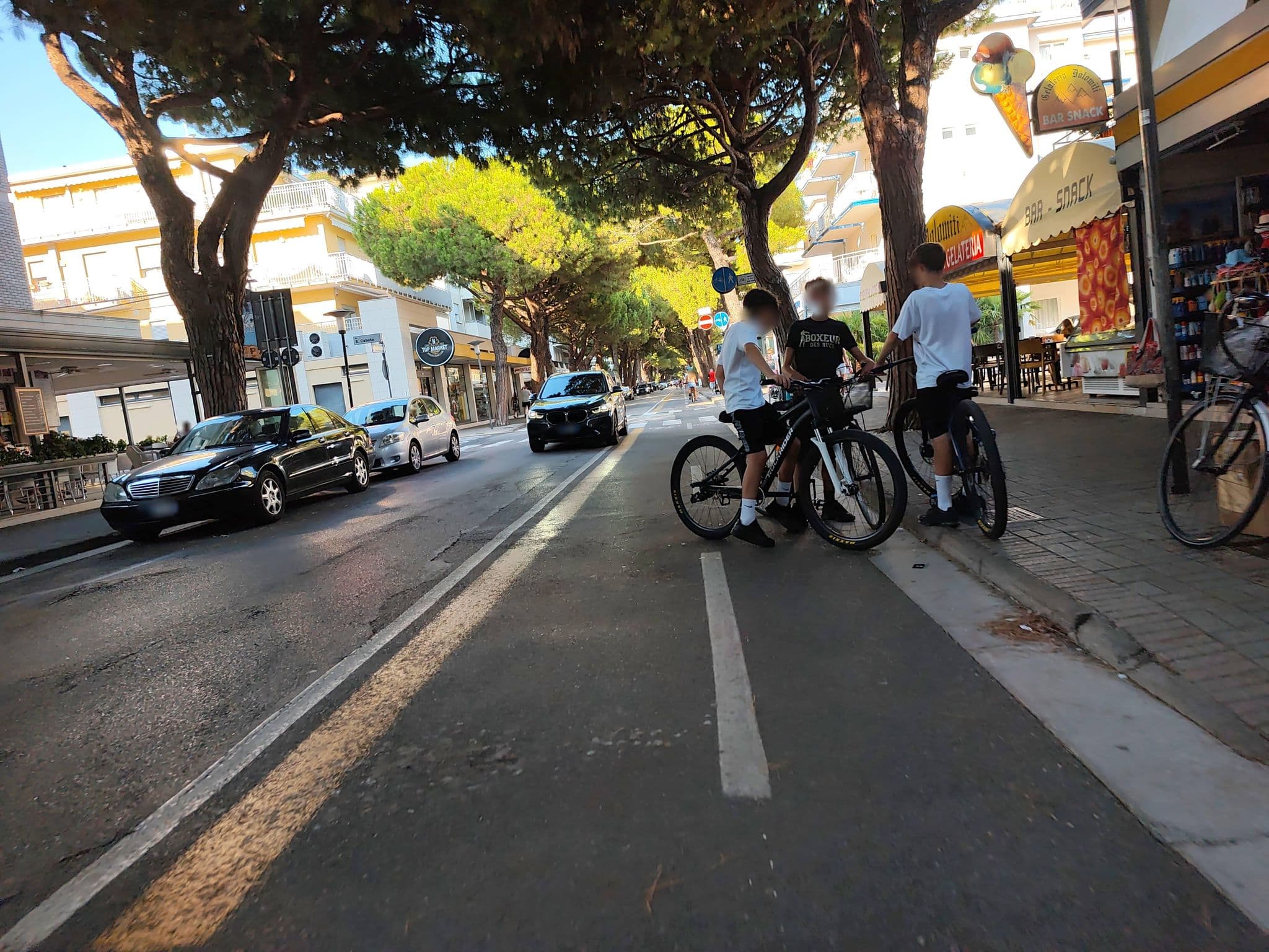 Street view near Harrys, Lido di Jesolo — © Duro (CC BY-SA · Mapillary)