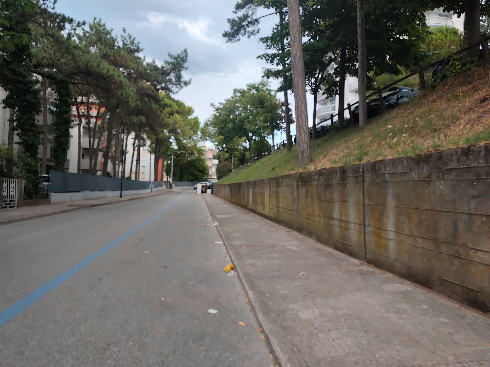 Street view near Hotel Americano, Lignano Sabbiadoro — © Duro (CC BY-SA · Mapillary)