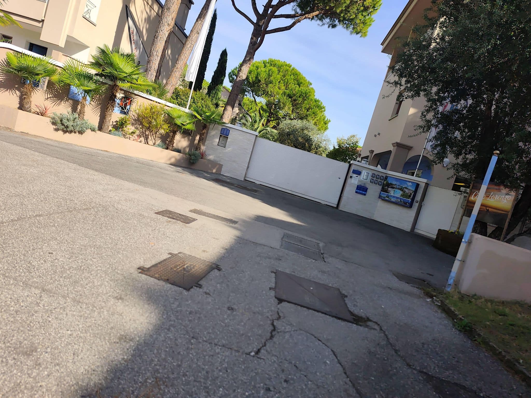 Street view near Villaggio Mare Blu, Bibione — © Duro (CC BY-SA · Mapillary)