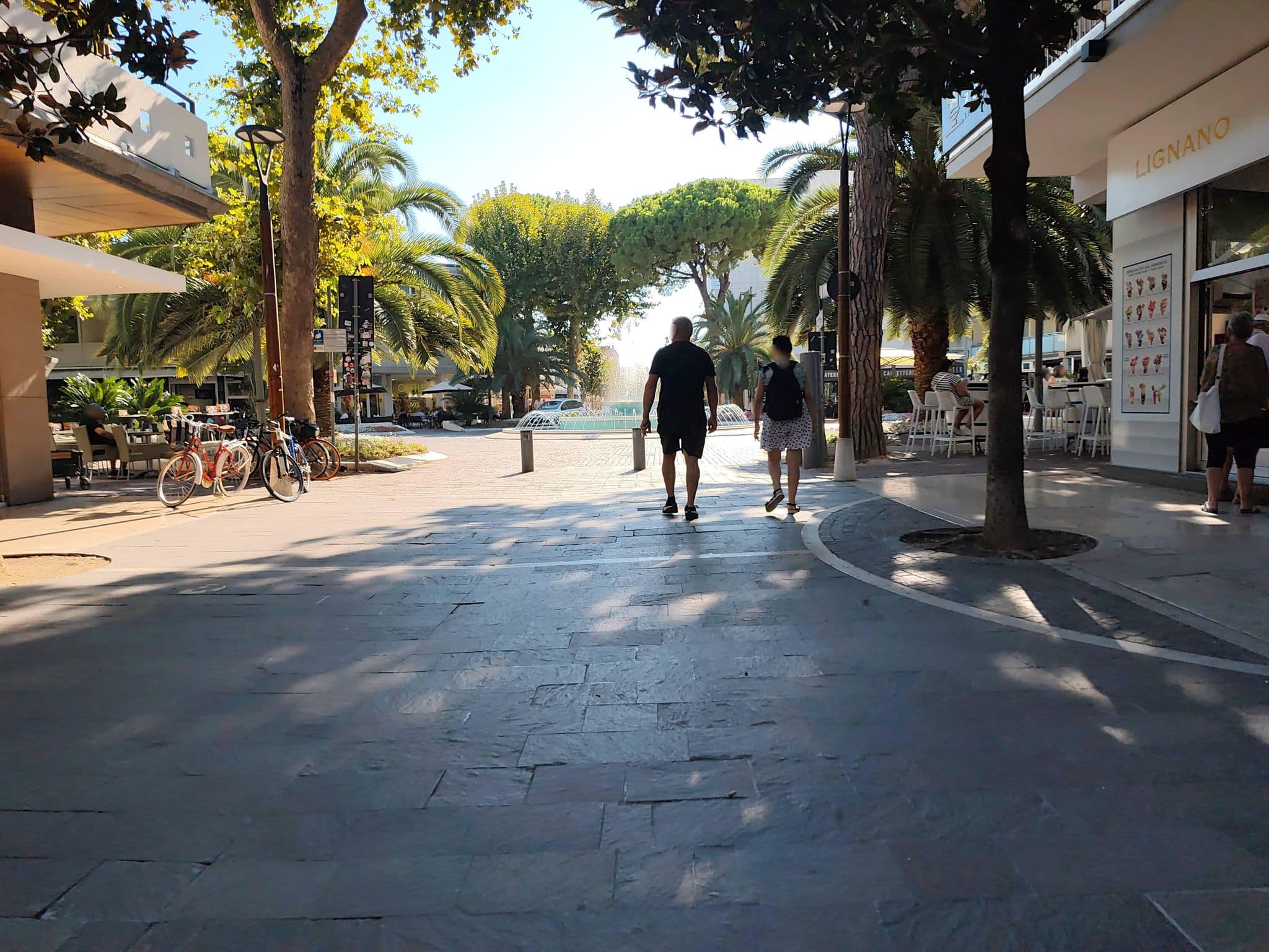 Street view near Hotel Monaco SAS di Enrico Salvadori & C., Lignano Sabbiadoro — © Duro (CC BY-SA · Mapillary)