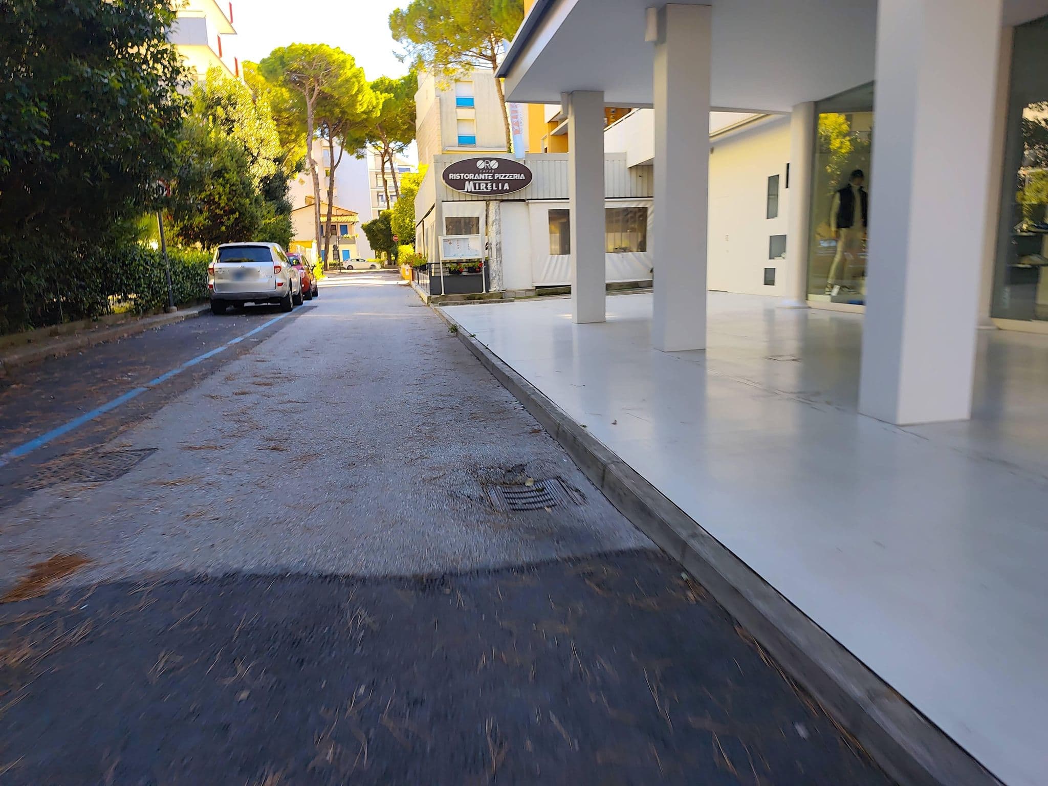 Street view near Appartamenti Fiore, Lignano Sabbiadoro — © Duro (CC BY-SA · Mapillary)