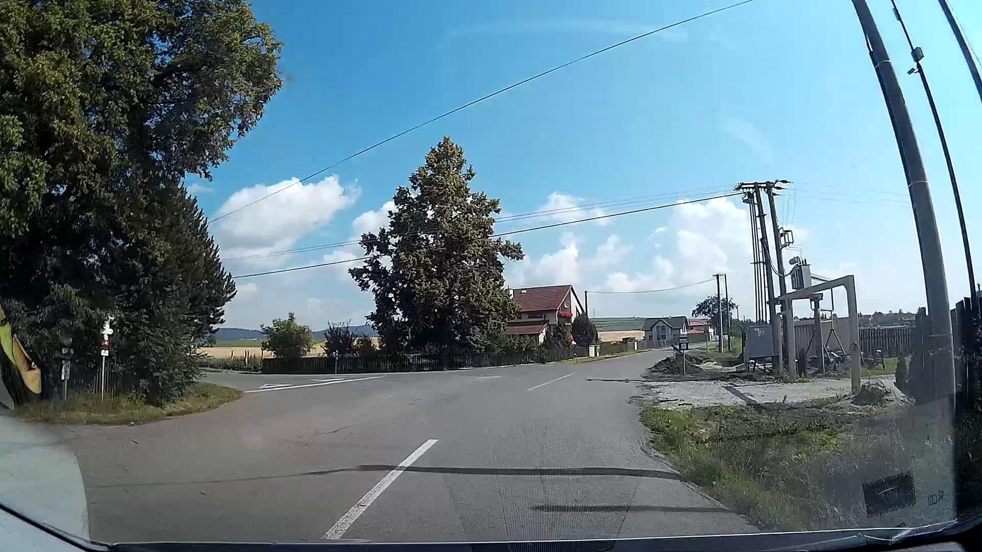 Street view near Chata Jedlička - Slovenský Raj, Spišský Štiavnik — © teamwork (CC BY-SA · Mapillary)