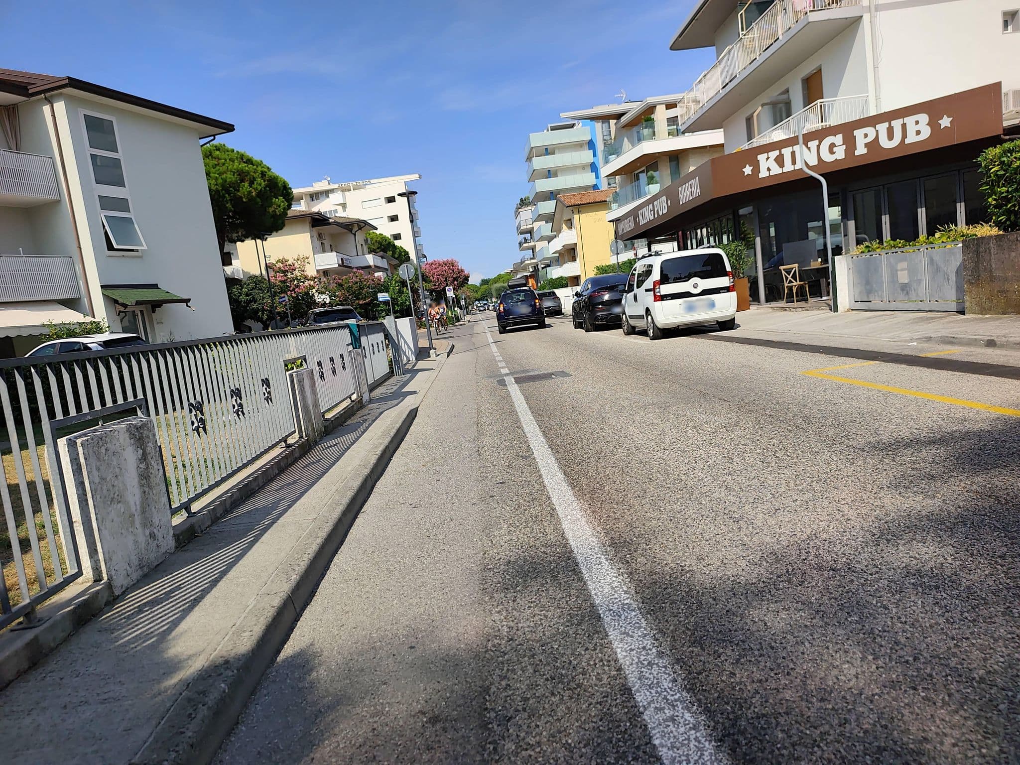 Street view near Appartamenti Delli Zotti, Lignano Sabbiadoro — © Duro (CC BY-SA · Mapillary)
