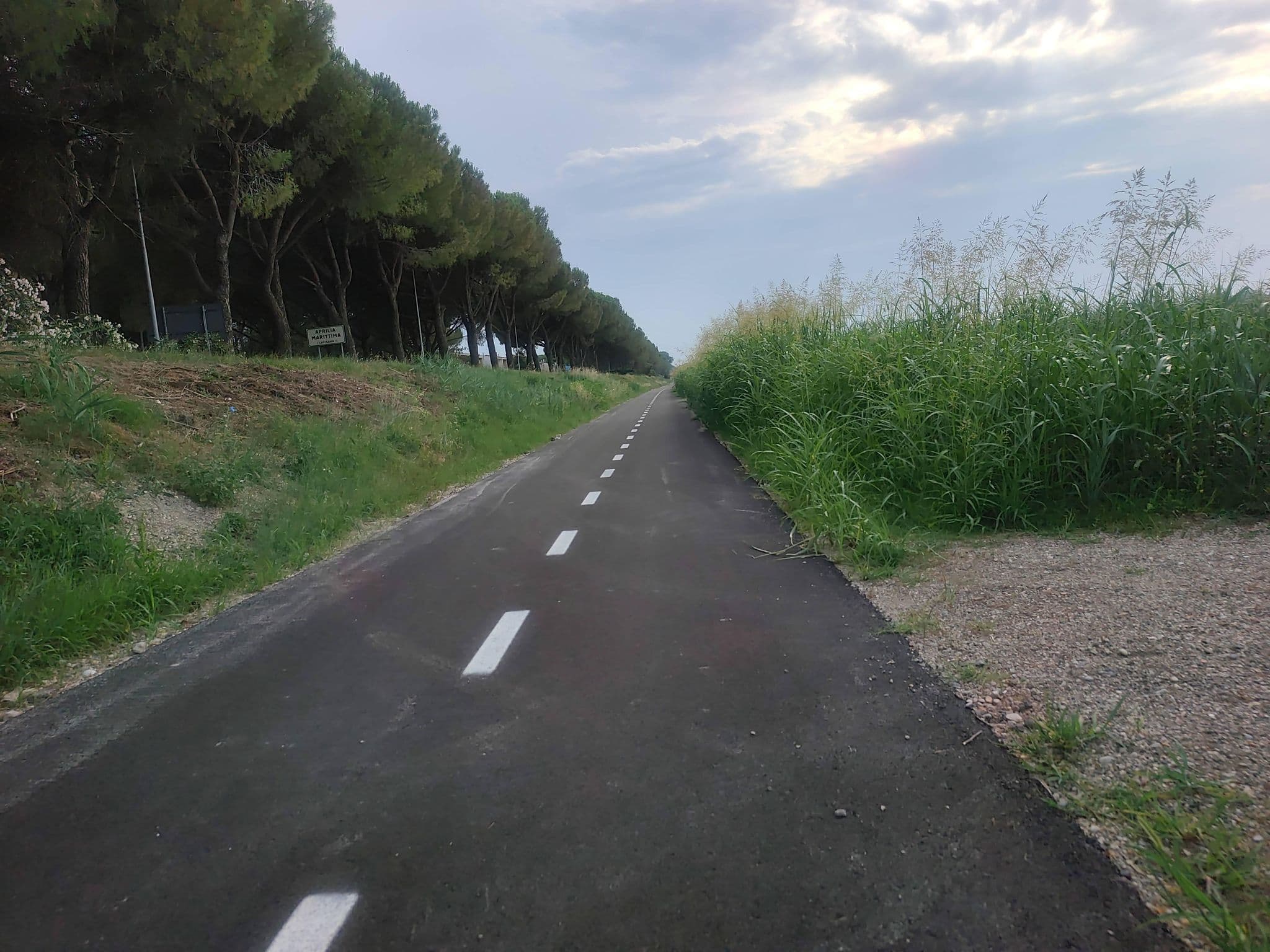 Street view near Laguna Palace Resort, Pertegada — © Duro (CC BY-SA · Mapillary)
