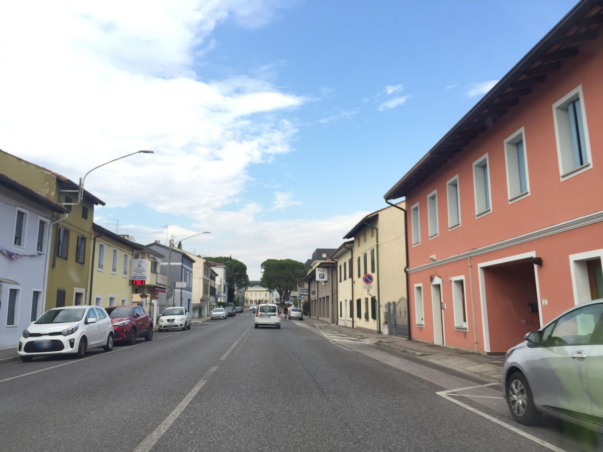 Street view near B&B Eggenberg, Gradisca d'Isonzo — © igorzo (CC BY-SA · Mapillary)