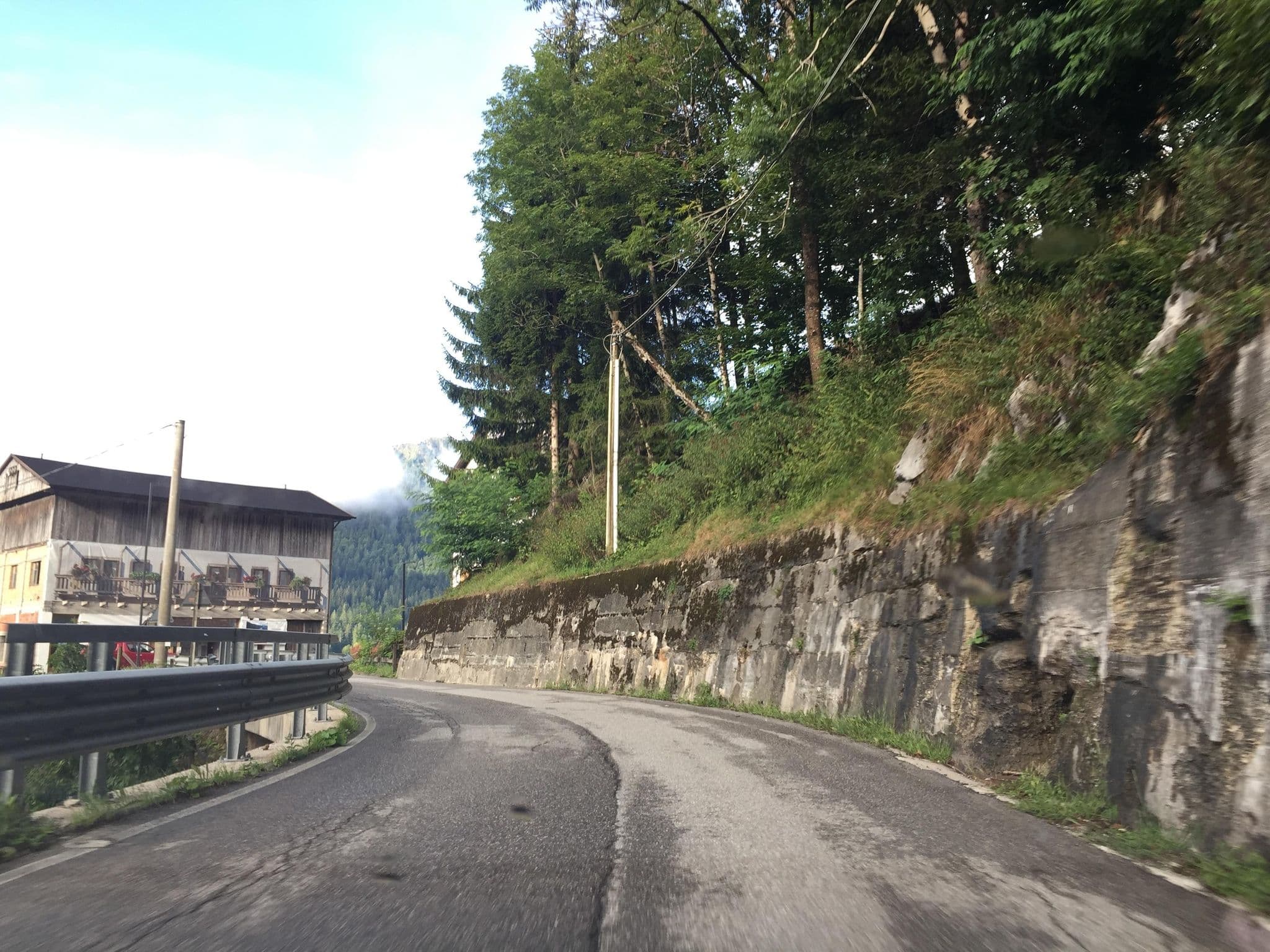 Street view near Albergo Domini, Prato Carnico — © igorzo (CC BY-SA · Mapillary)