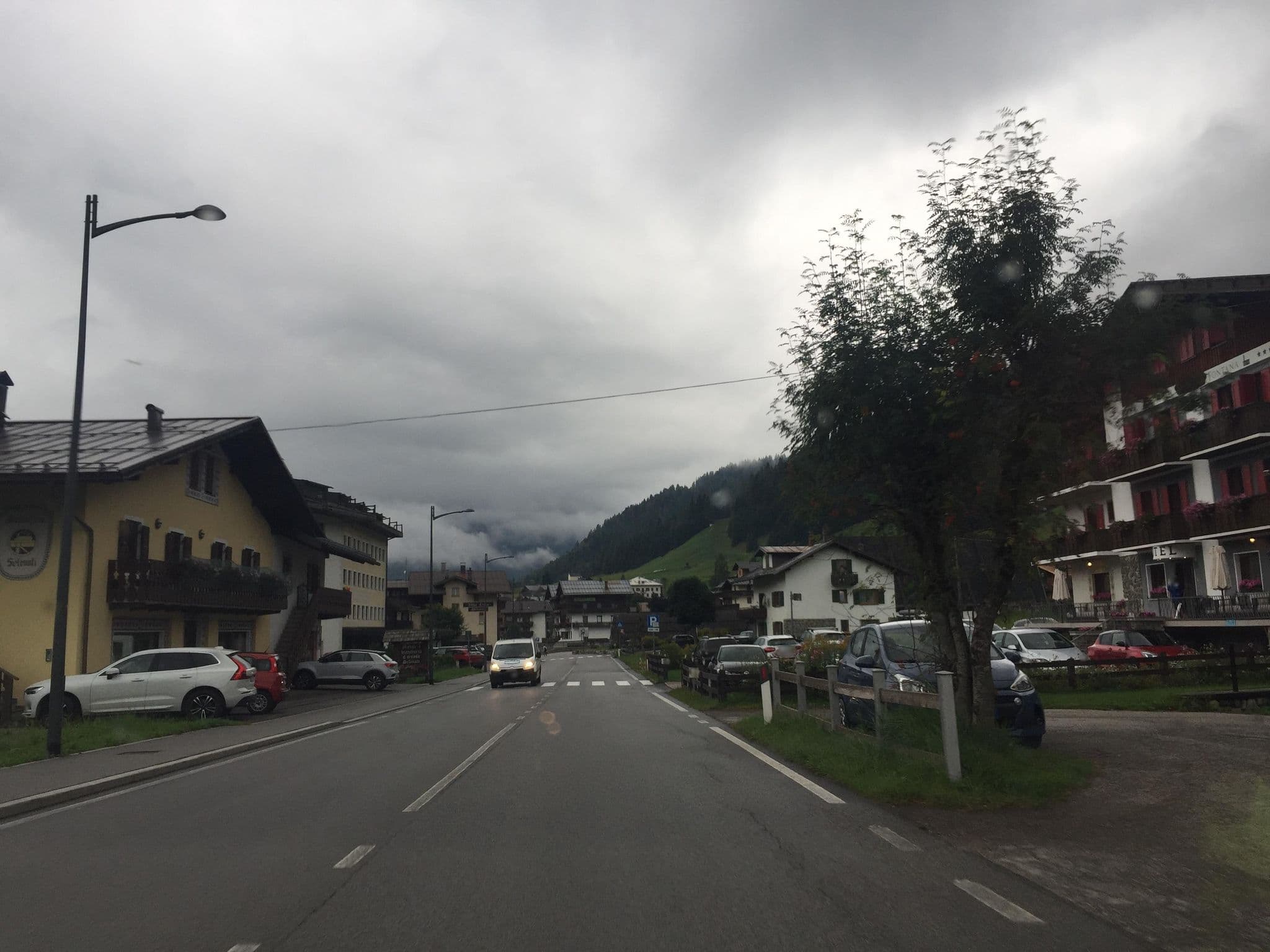 Street view near Fontana imelda, Granvilla — © igorzo (CC BY-SA · Mapillary)