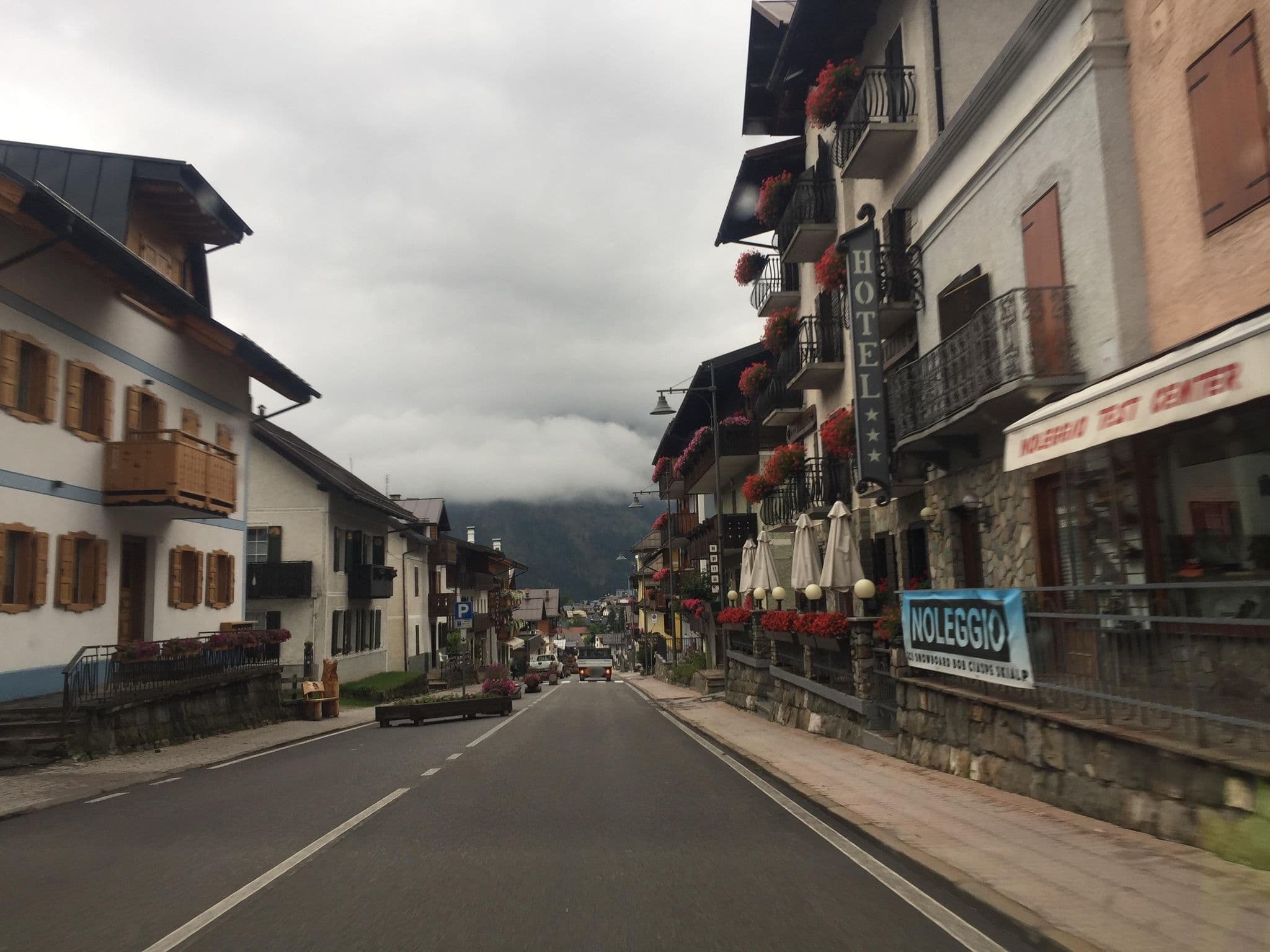 Street view near Albergo Cavallino SAS di Boccingher Mauro & C., Sappada — © igorzo (CC BY-SA · Mapillary)