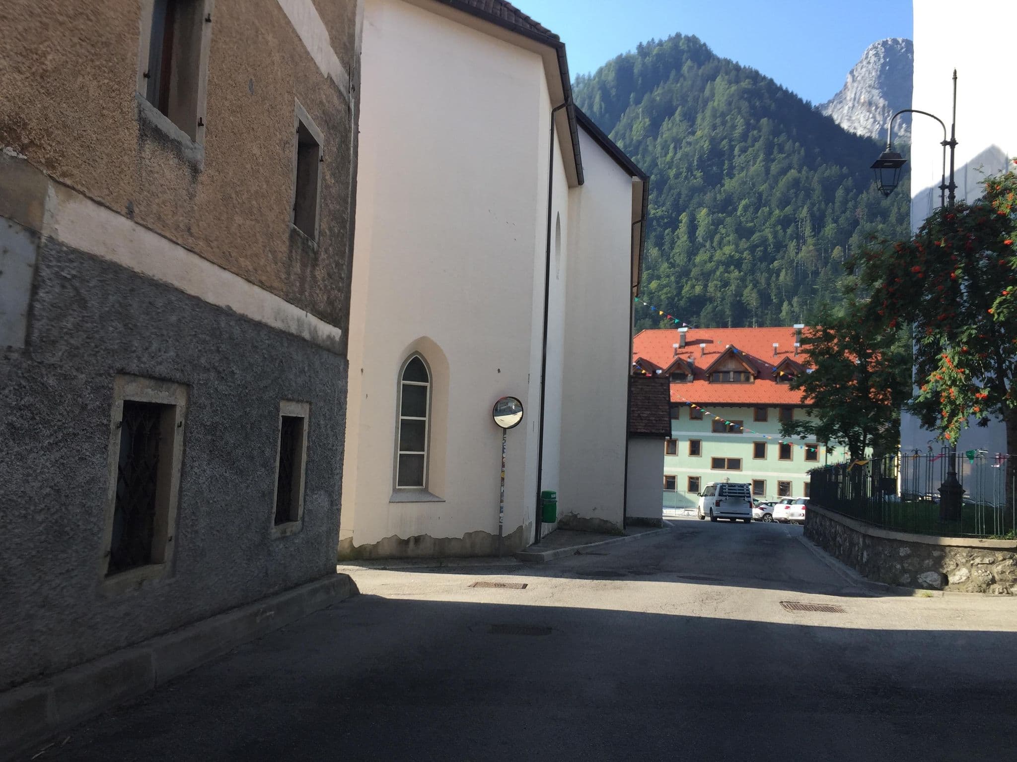 Street view near albergo sottocorona, Granvilla — © igorzo (CC BY-SA · Mapillary)