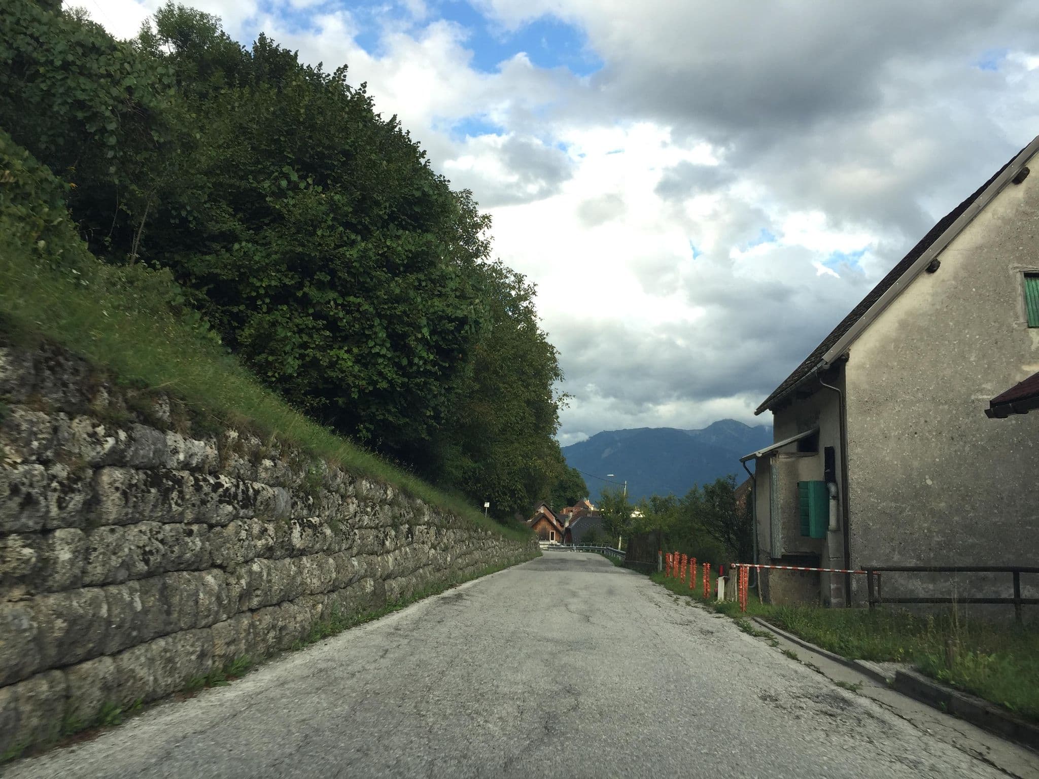 Street view near Albergo di Pradibosco, Prato Carnico — © igorzo (CC BY-SA · Mapillary)