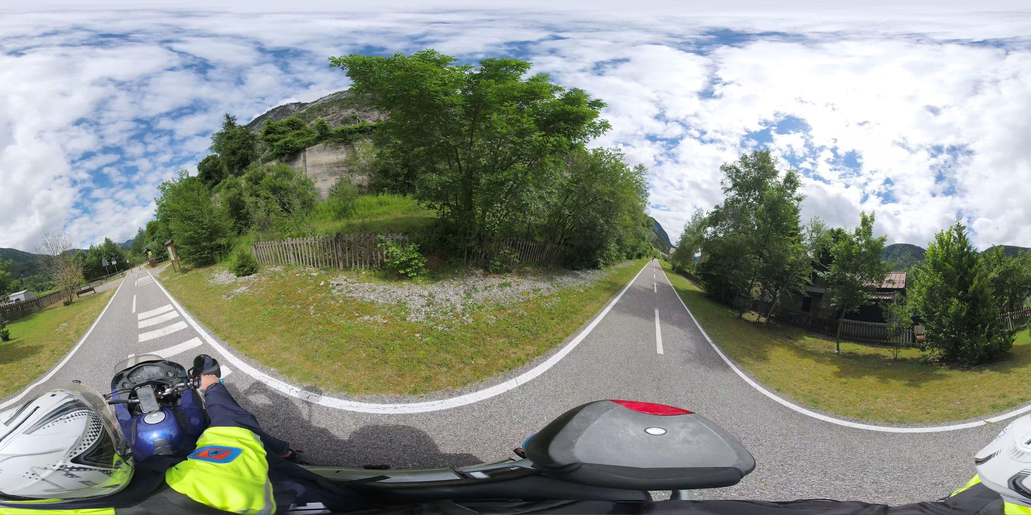 Street view near casa per vacanze Letizia, Pontebba — © Protezione_Civile_FVG_Rilievi (CC BY-SA · Mapillary)